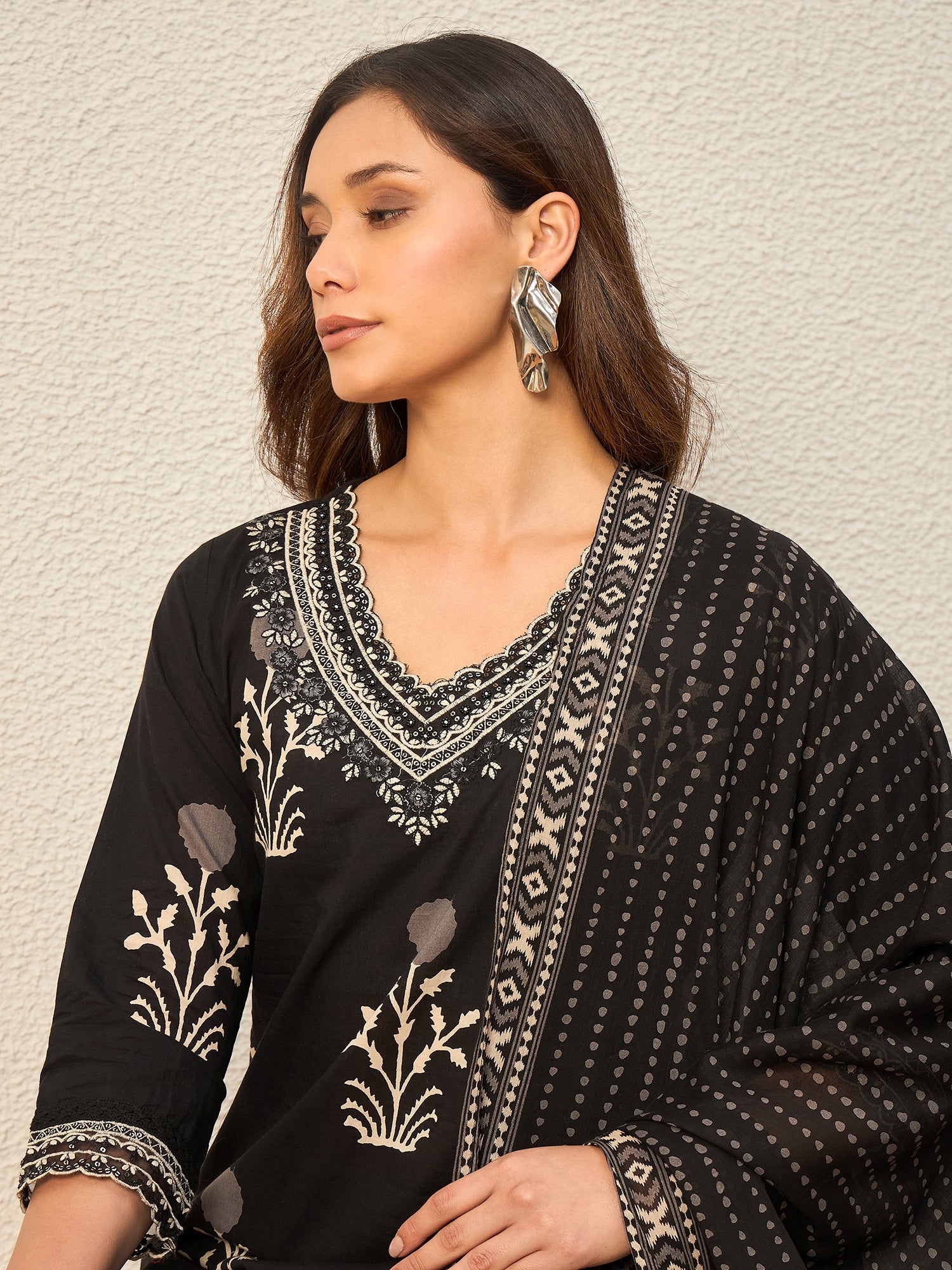 Women Ethnic Motifs Printed Regular Thread Work Pure Cotton Kurta with Patiala & With Dupatta