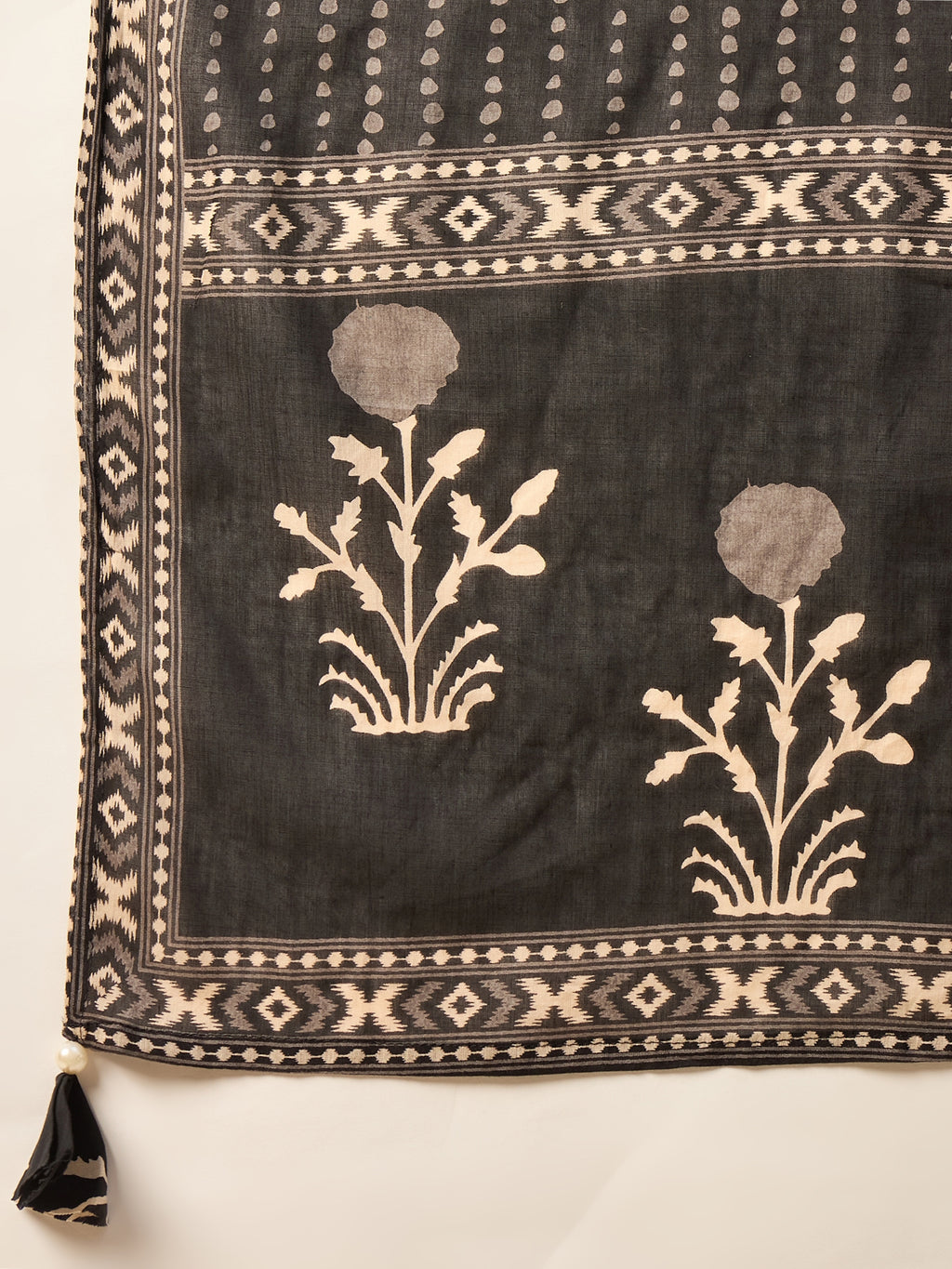 Women Ethnic Motifs Printed Regular Thread Work Pure Cotton Kurta with Patiala & With Dupatta