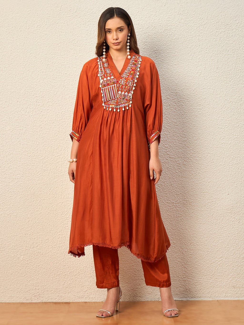 Women Ethnic Motifs Embroidered Regular Thread Work Raw Silk Kurta with Trousers & With Dupatta