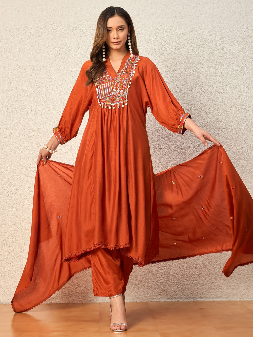 Women Ethnic Motifs Embroidered Regular Thread Work Raw Silk Kurta with Trousers & With Dupatta