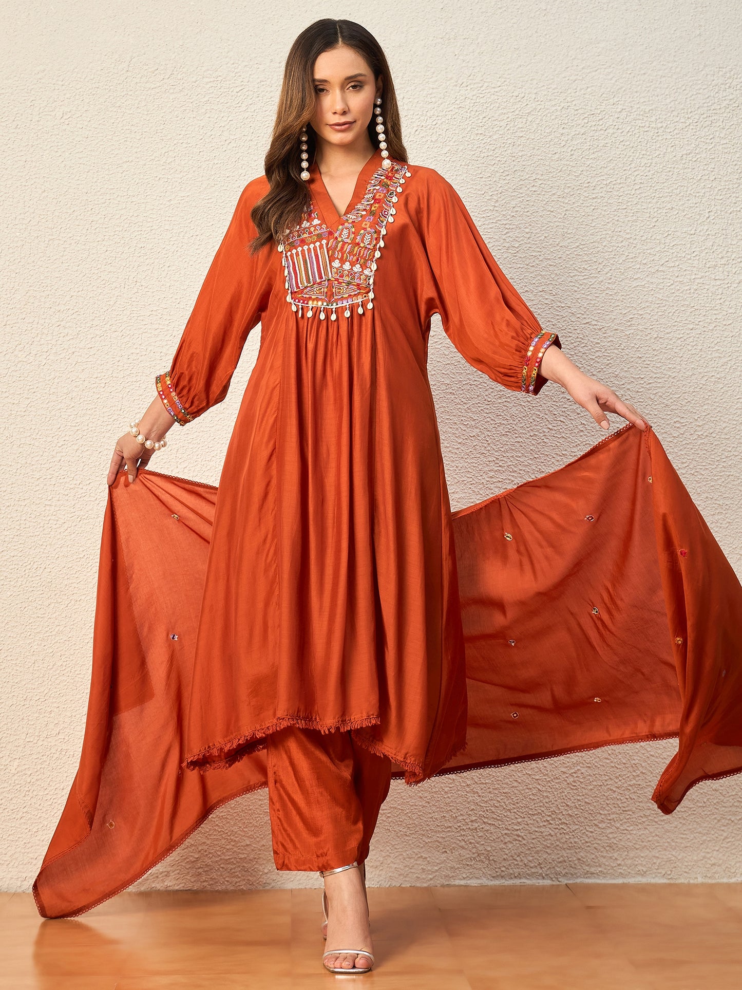 Women Ethnic Motifs Embroidered Regular Thread Work Raw Silk Kurta with Trousers & With Dupatta
