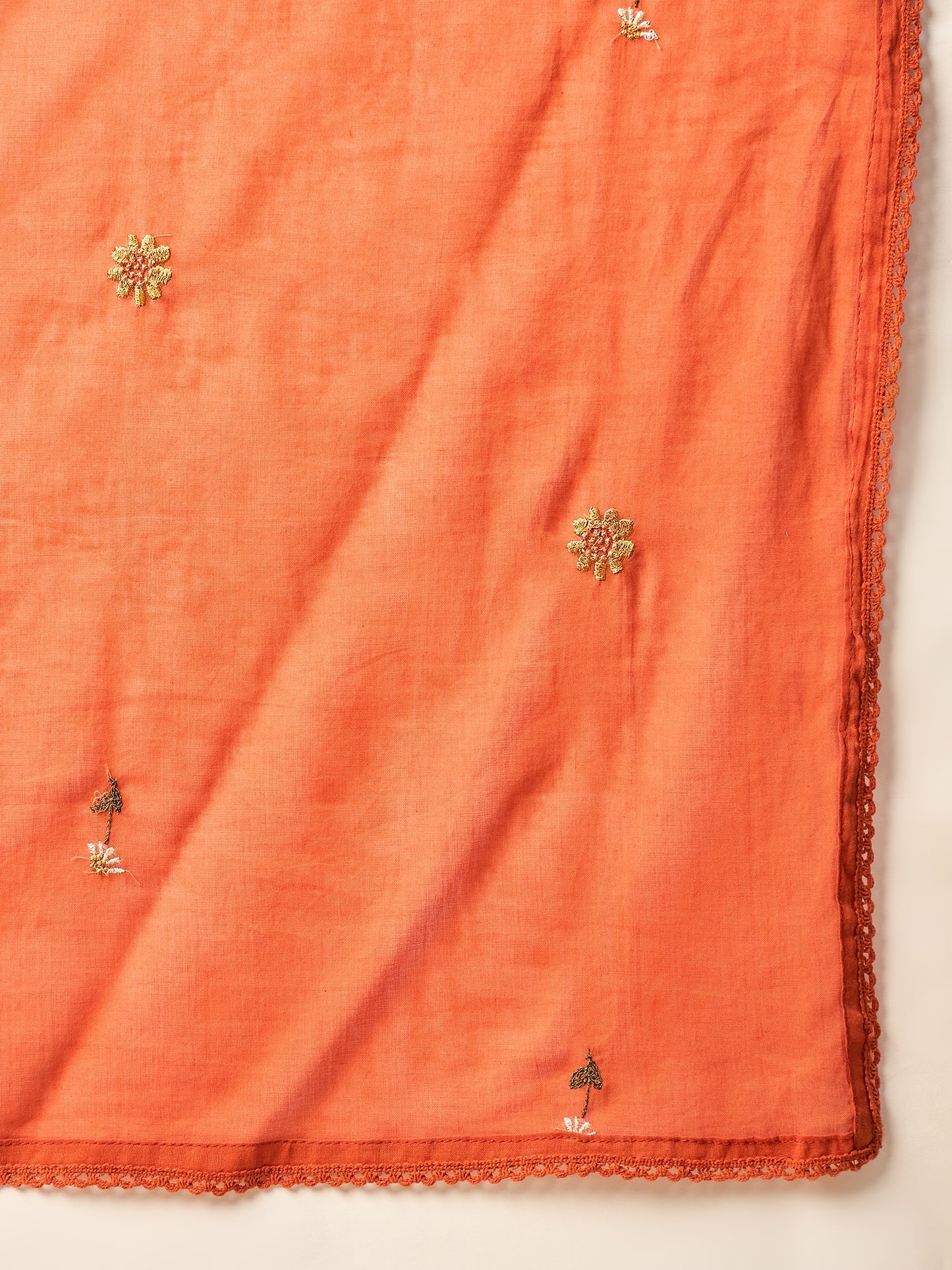 Women Floral Embroidered Regular Thread Work Kurta with Trousers & With Dupatta