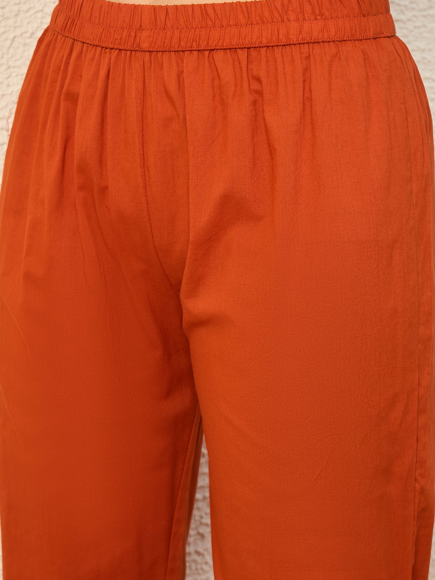 Women Floral Embroidered Empire Thread Work Kurta with Trousers & With Dupatta