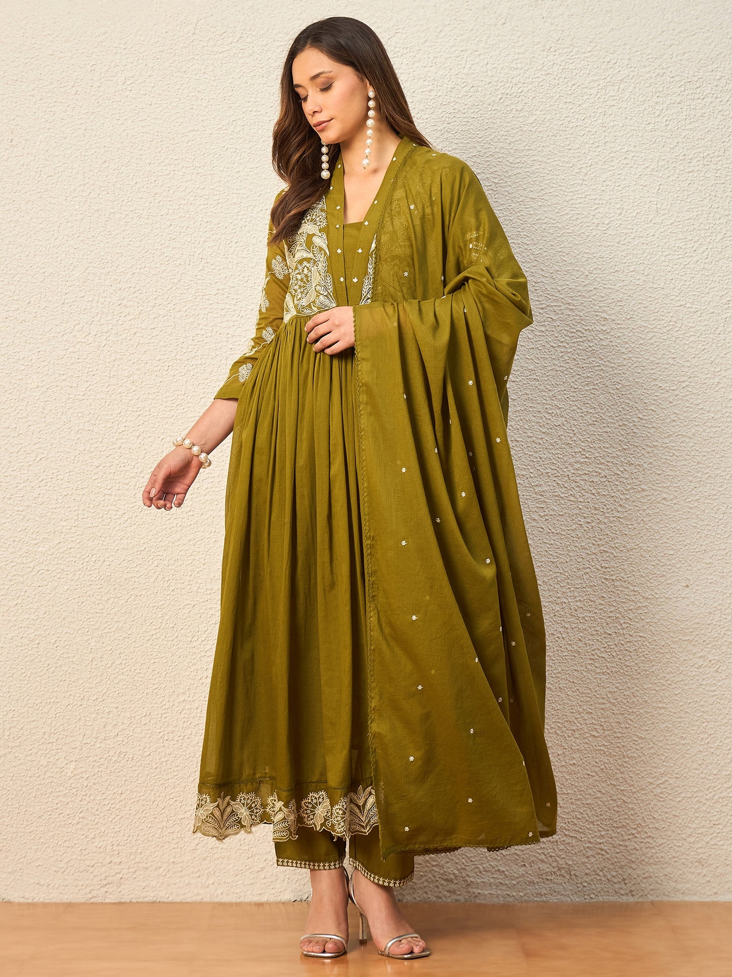 Women Ethnic Motifs Embroidered Panelled Thread Work Kurta with Trousers & With Dupatta