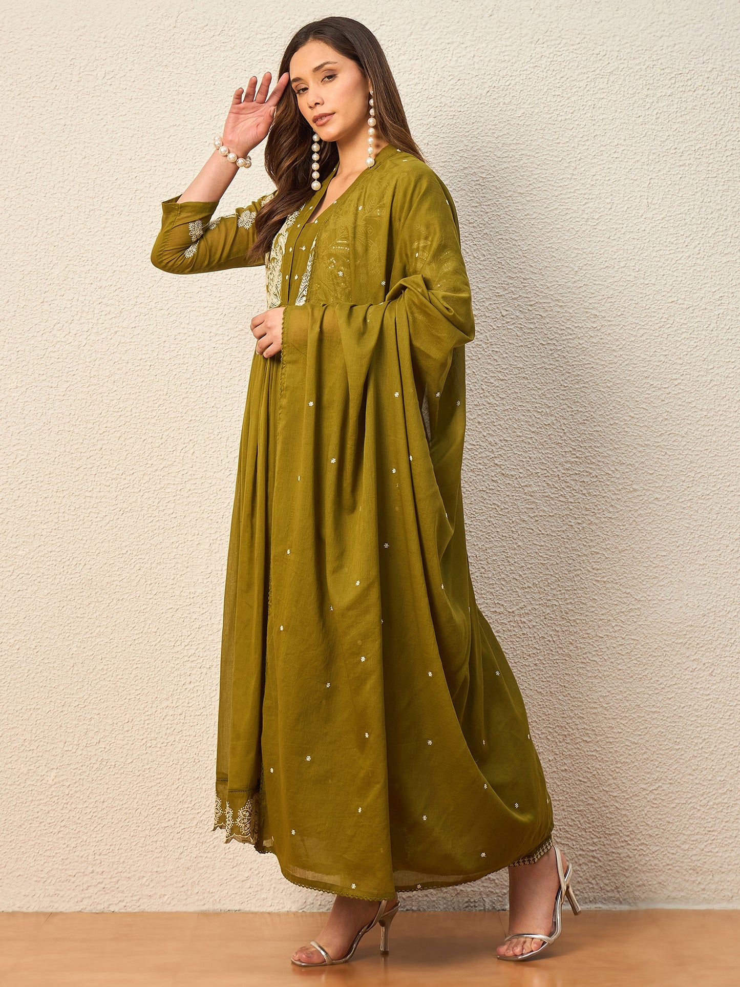 Women Ethnic Motifs Embroidered Panelled Thread Work Kurta with Trousers & With Dupatta