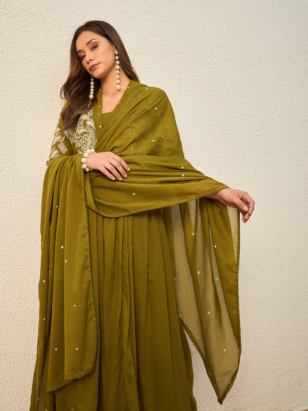 Women Ethnic Motifs Embroidered Panelled Thread Work Kurta with Trousers & With Dupatta