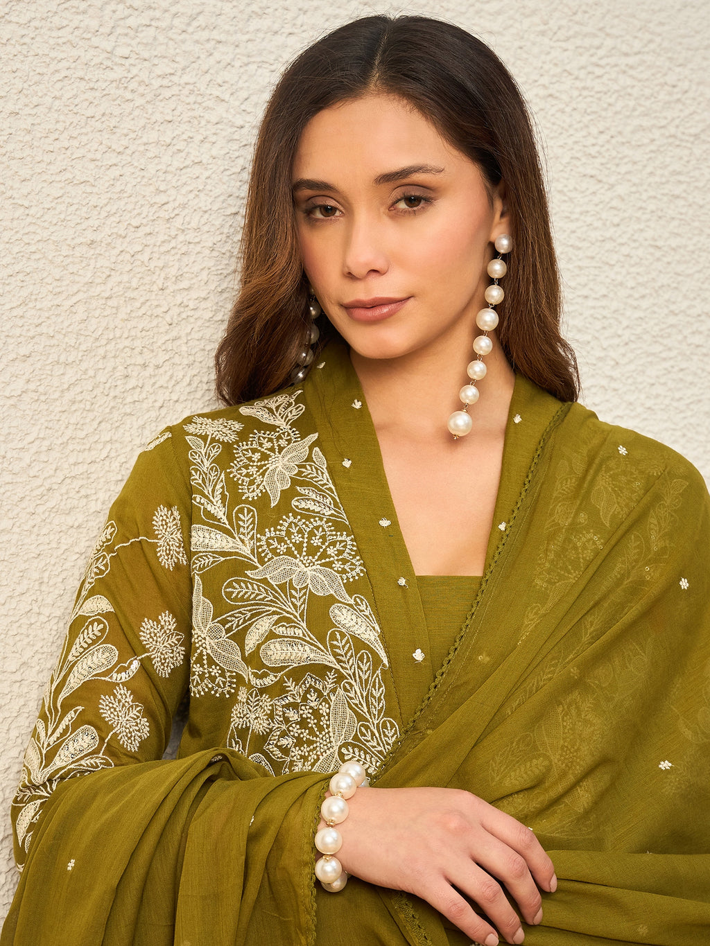 Women Ethnic Motifs Embroidered Panelled Thread Work Kurta with Trousers & With Dupatta