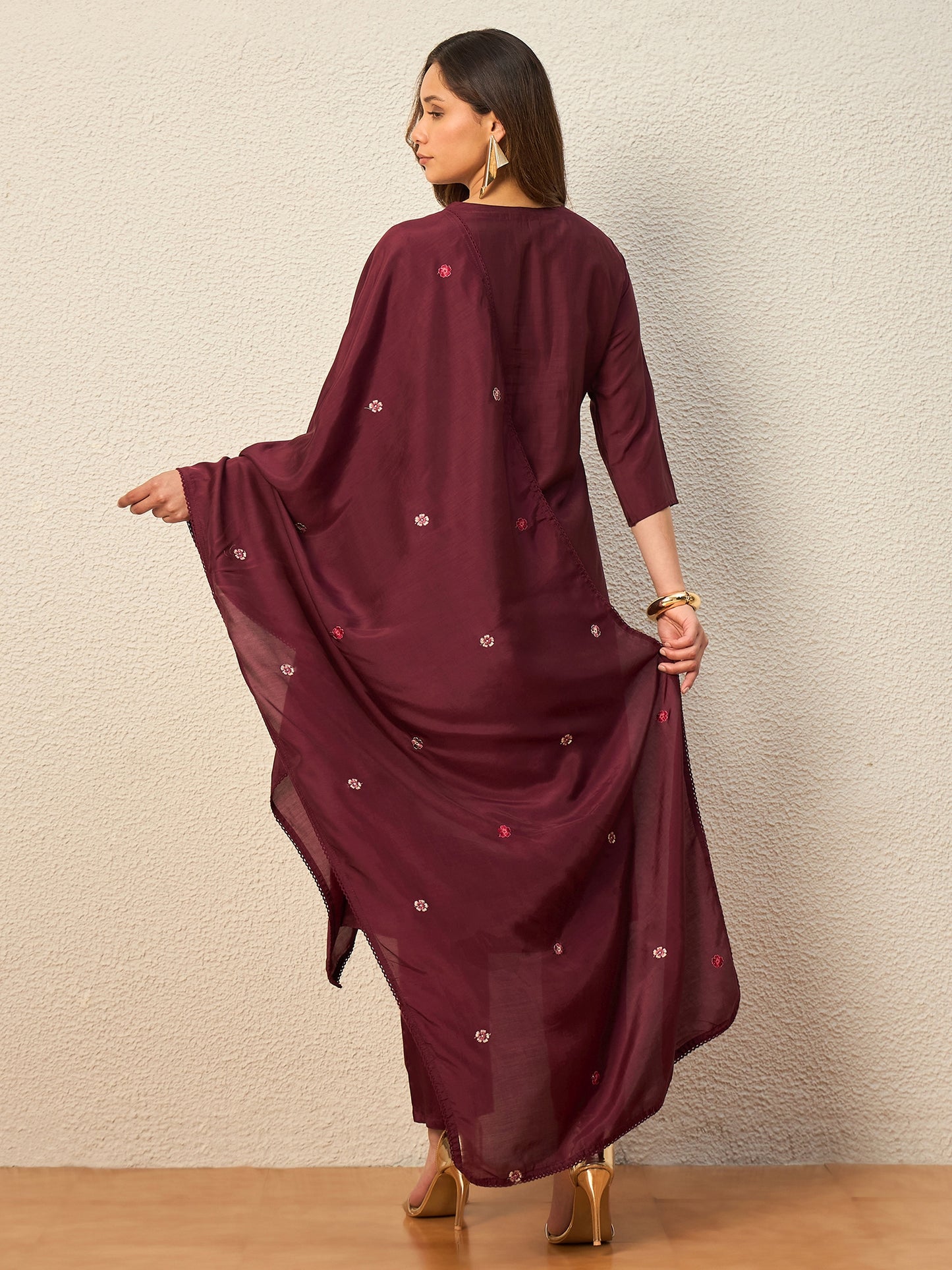 Women Floral Embroidered Regular Mirror Work Raw Silk Kurta with Trousers & With Dupatta