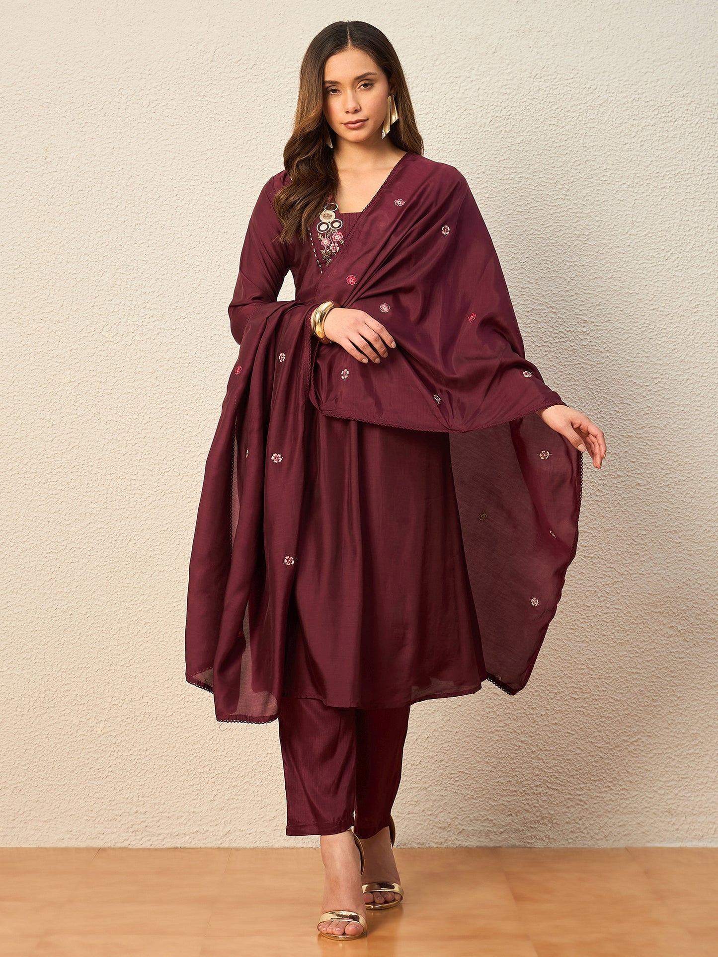 Women Floral Embroidered Regular Mirror Work Raw Silk Kurta with Trousers & With Dupatta