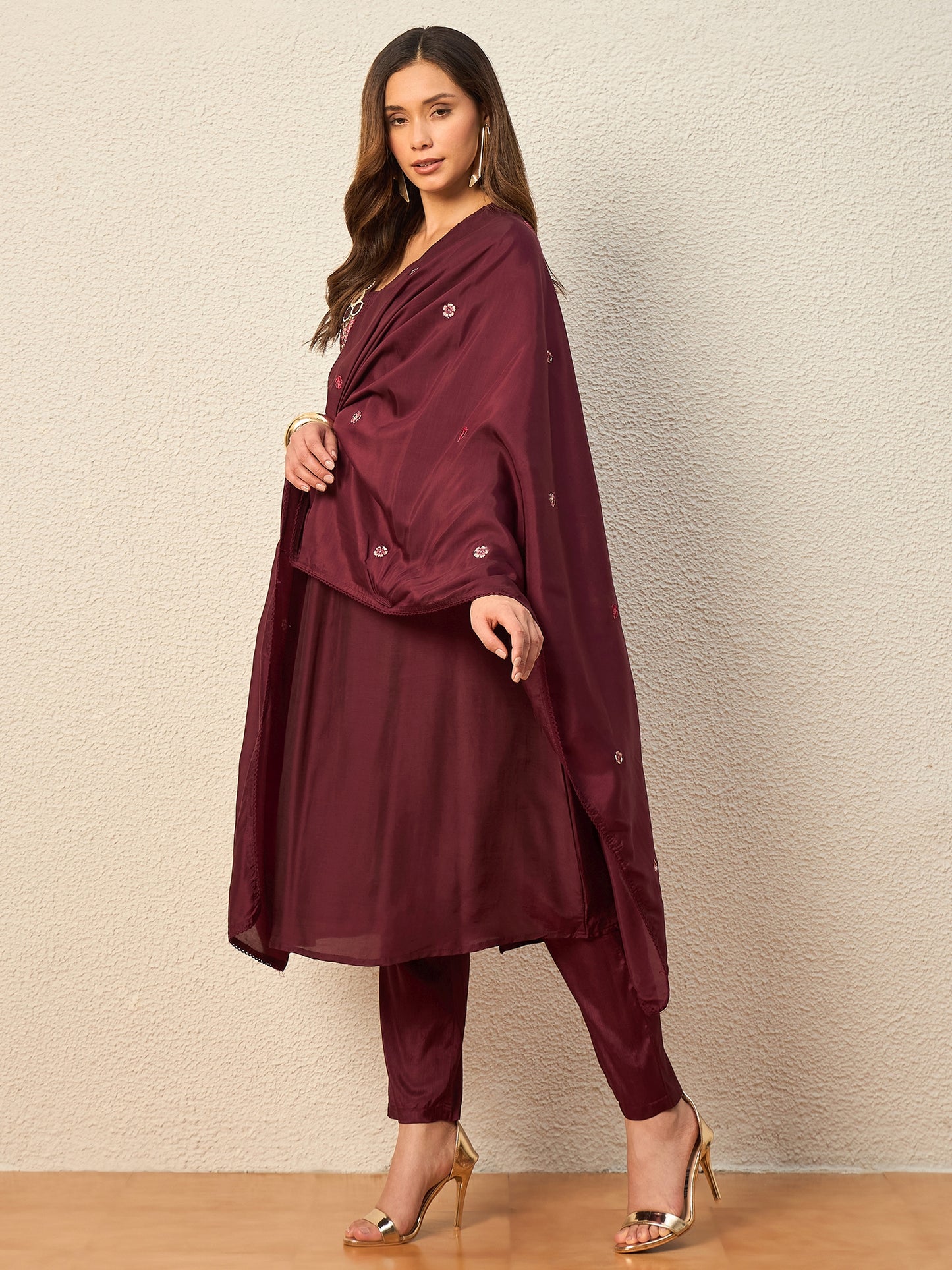 Women Floral Embroidered Regular Mirror Work Raw Silk Kurta with Trousers & With Dupatta