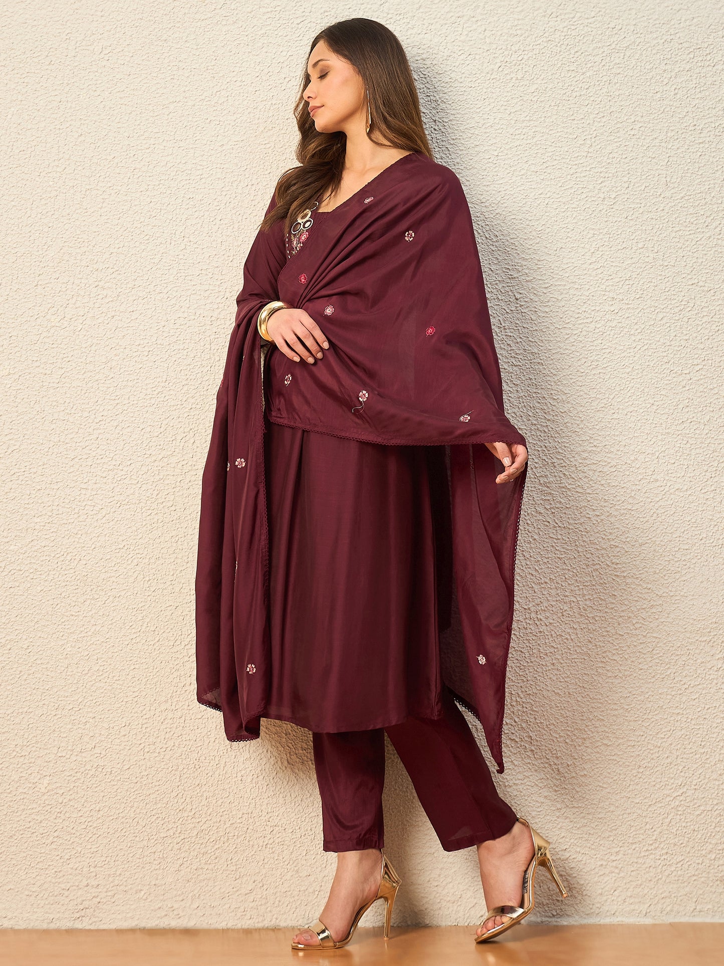 Women Floral Embroidered Regular Mirror Work Raw Silk Kurta with Trousers & With Dupatta