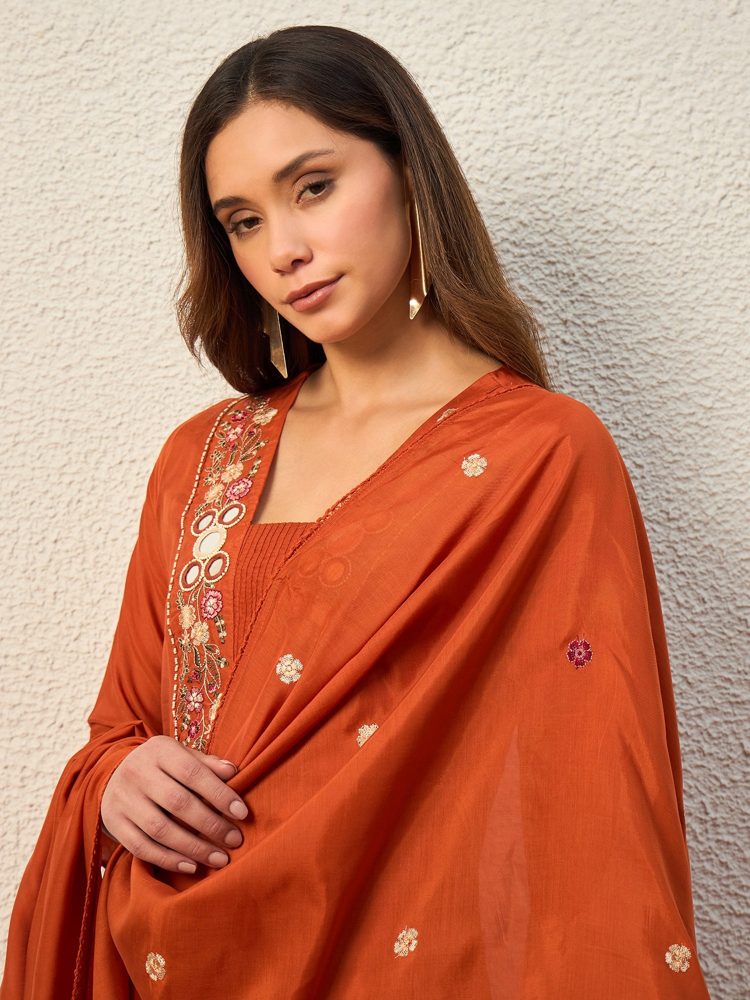 Women Ethnic Motifs Embroidered Regular Thread Work Raw Silk Kurta with Trousers & With Dupatta