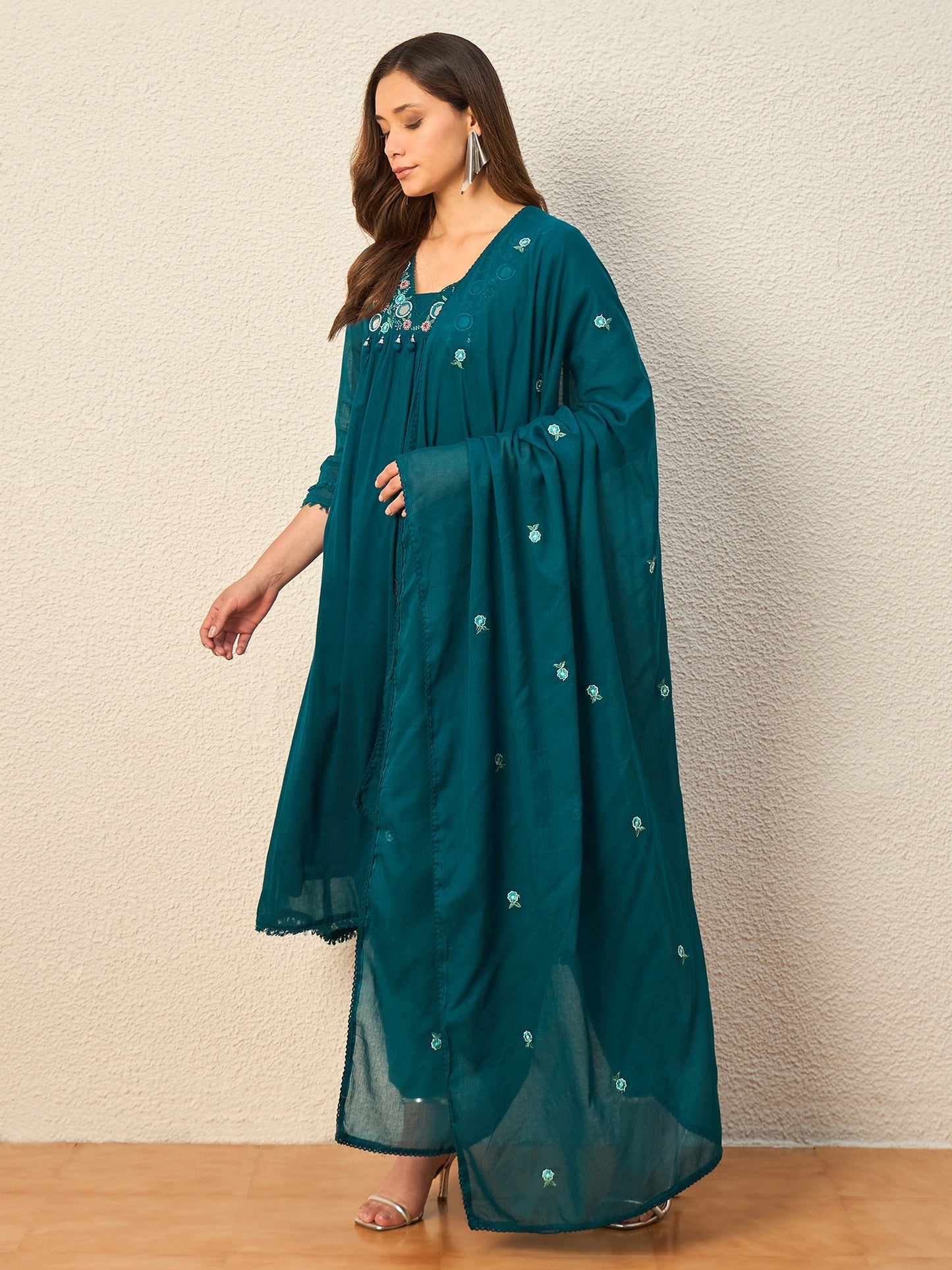 Women Ethnic Motifs Embroidered Regular Mirror Work Kurta with Trousers & With Dupatta