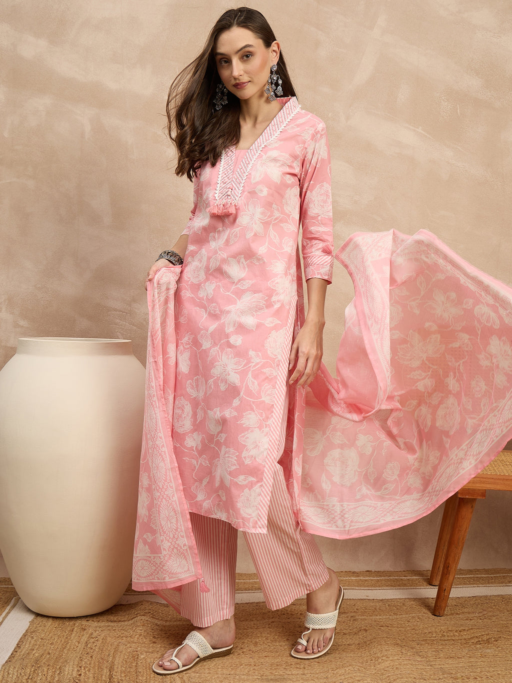 Women Floral Printed Regular Pure Cotton Kurta with Trousers & With Dupatta