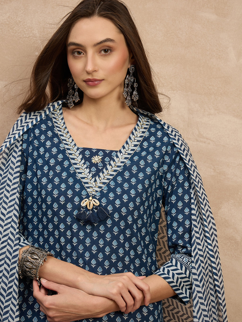 Women Printed Regular Beads and Stones Pure Cotton Kurta with Trousers & With Dupatta
