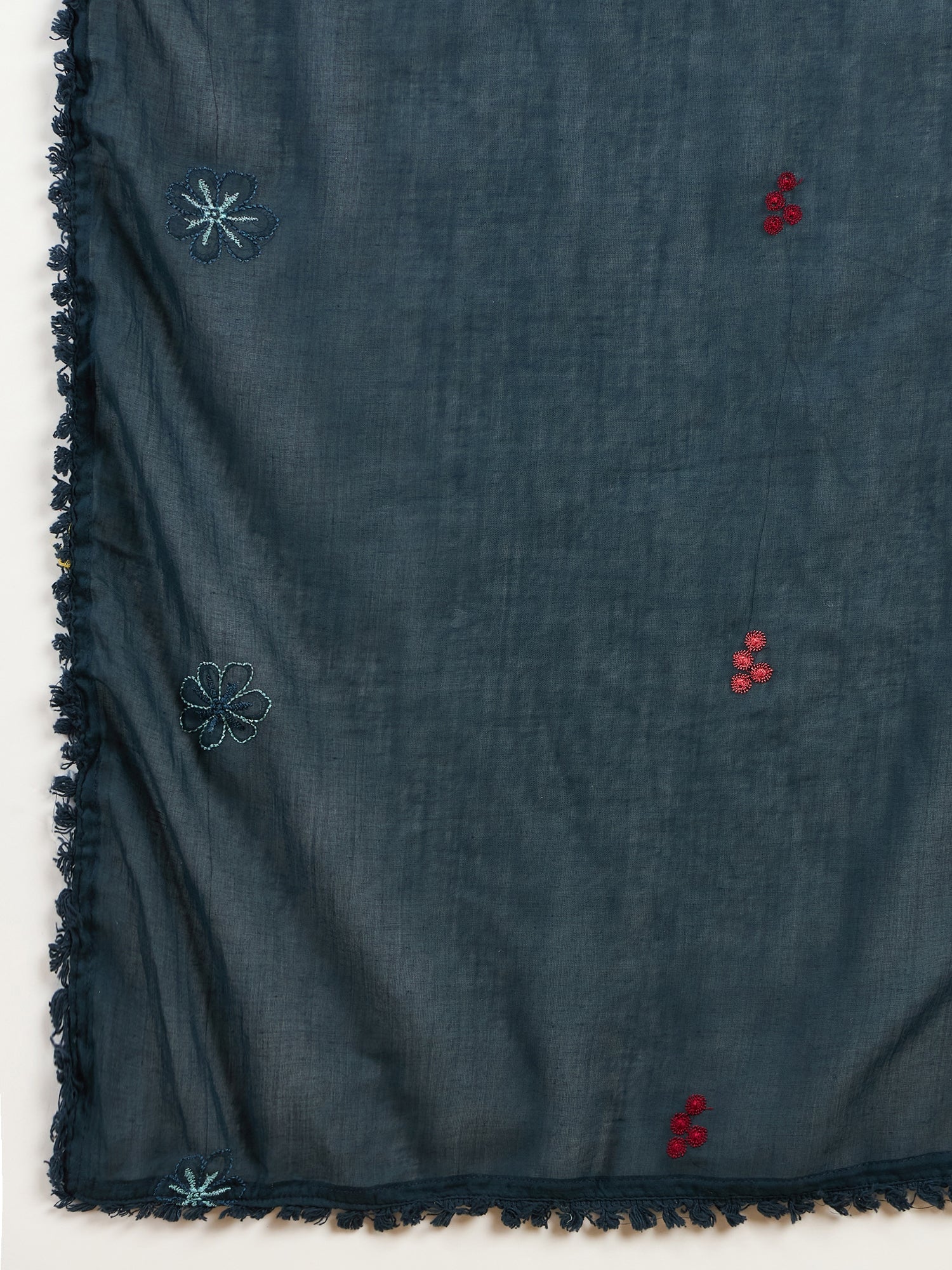 Women Floral Embroidered Regular Thread Work Kurta with Trousers & With Dupatta