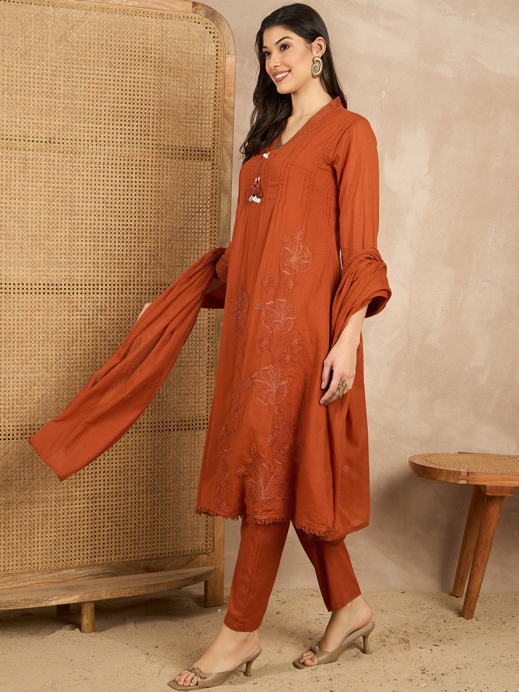 Women Floral Embroidered Pleated Thread Work Kurta with Trousers & With Dupatta