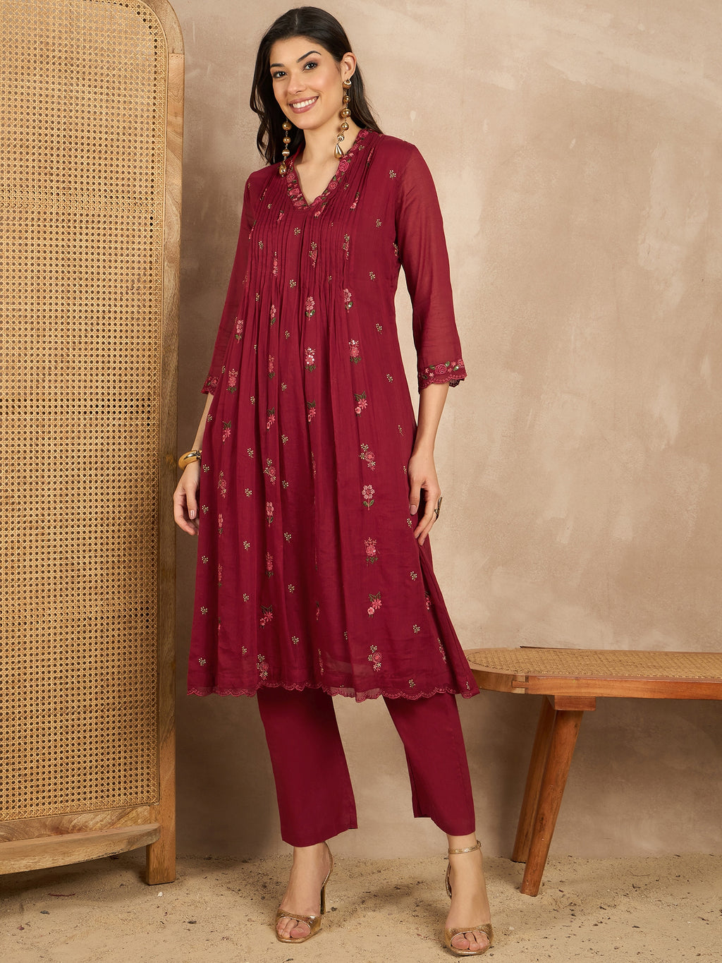 Women Floral Embroidered Pleated Thread Work Kurta with Trousers & With Dupatta