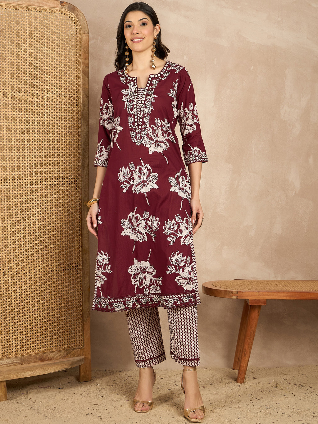 Women Floral Printed Regular Thread Work Pure Cotton Kurta with Trousers & With Dupatta