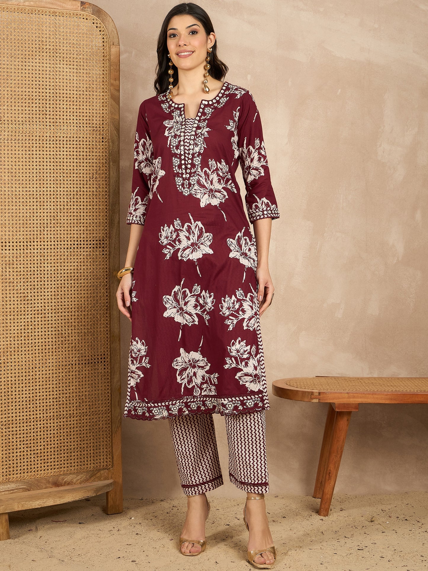 Women Floral Printed Regular Thread Work Pure Cotton Kurta with Trousers & With Dupatta