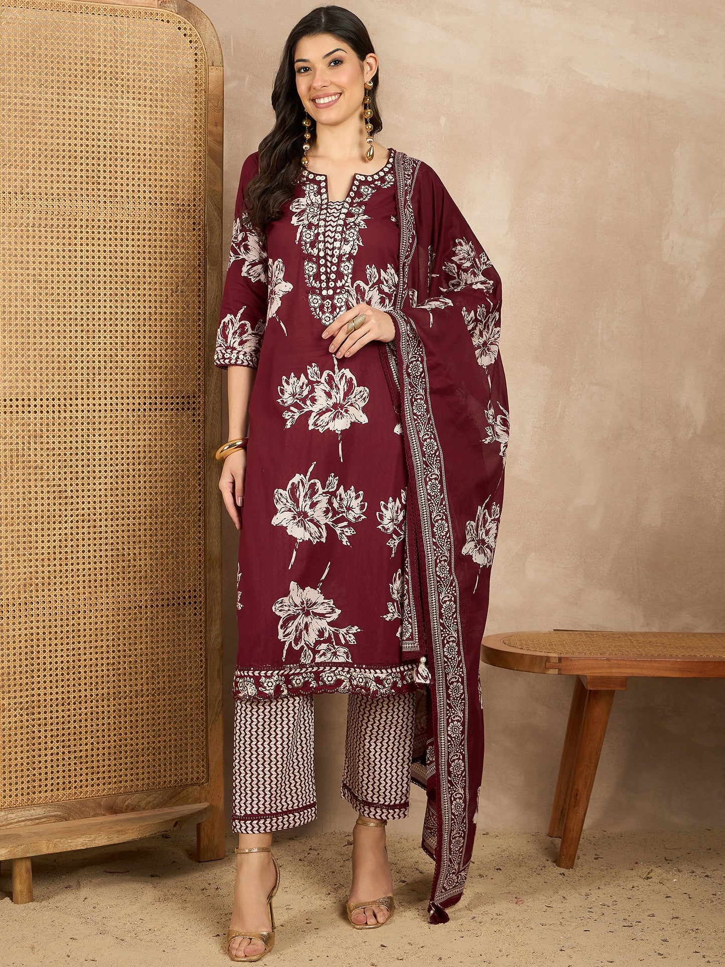 Women Floral Printed Regular Thread Work Pure Cotton Kurta with Trousers & With Dupatta