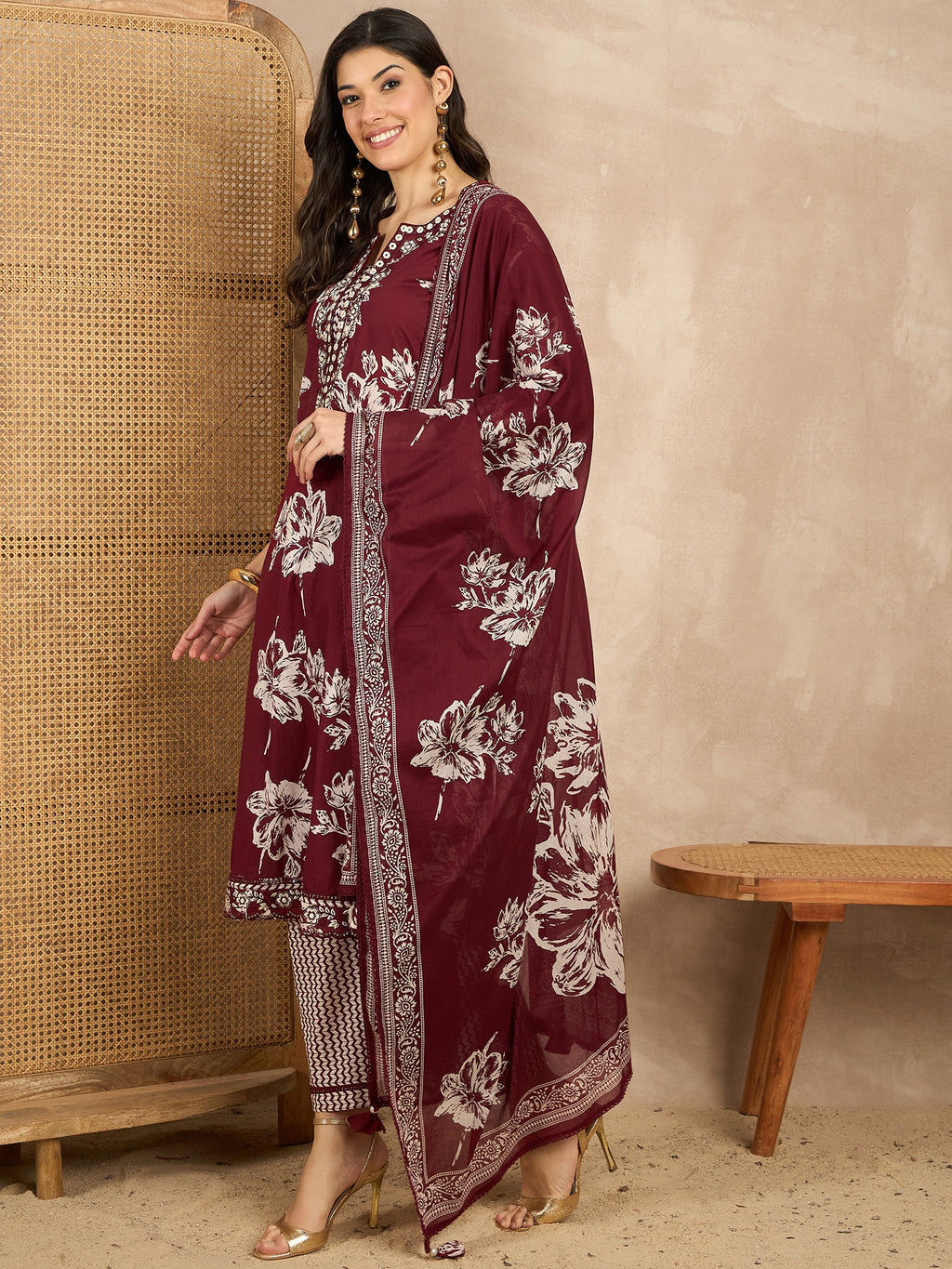 Women Floral Printed Regular Thread Work Pure Cotton Kurta with Trousers & With Dupatta