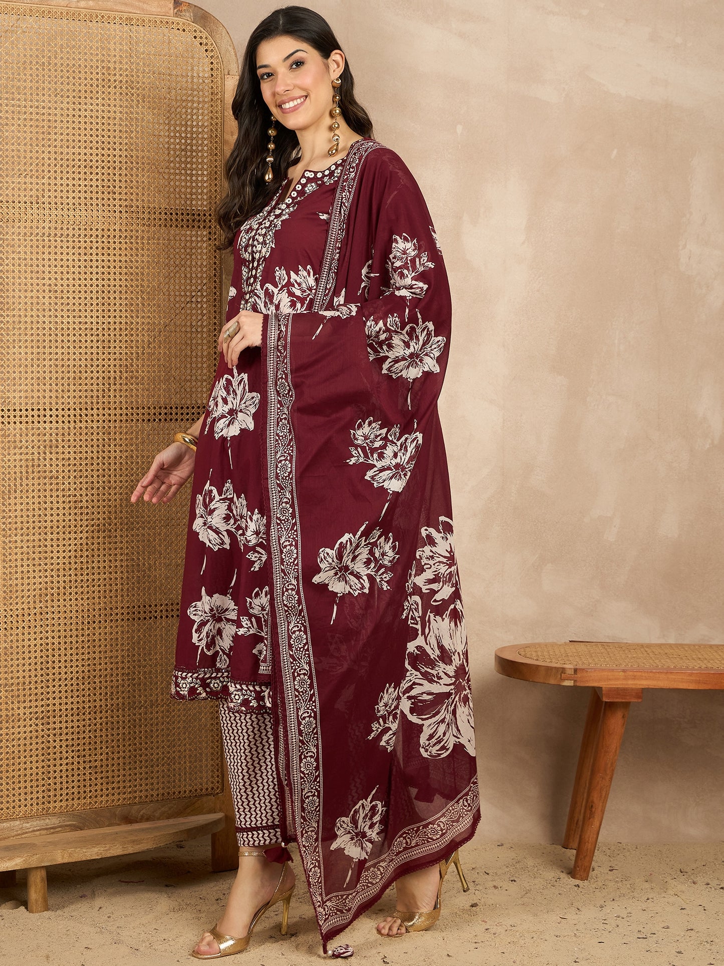 Women Floral Printed Regular Thread Work Pure Cotton Kurta with Trousers & With Dupatta