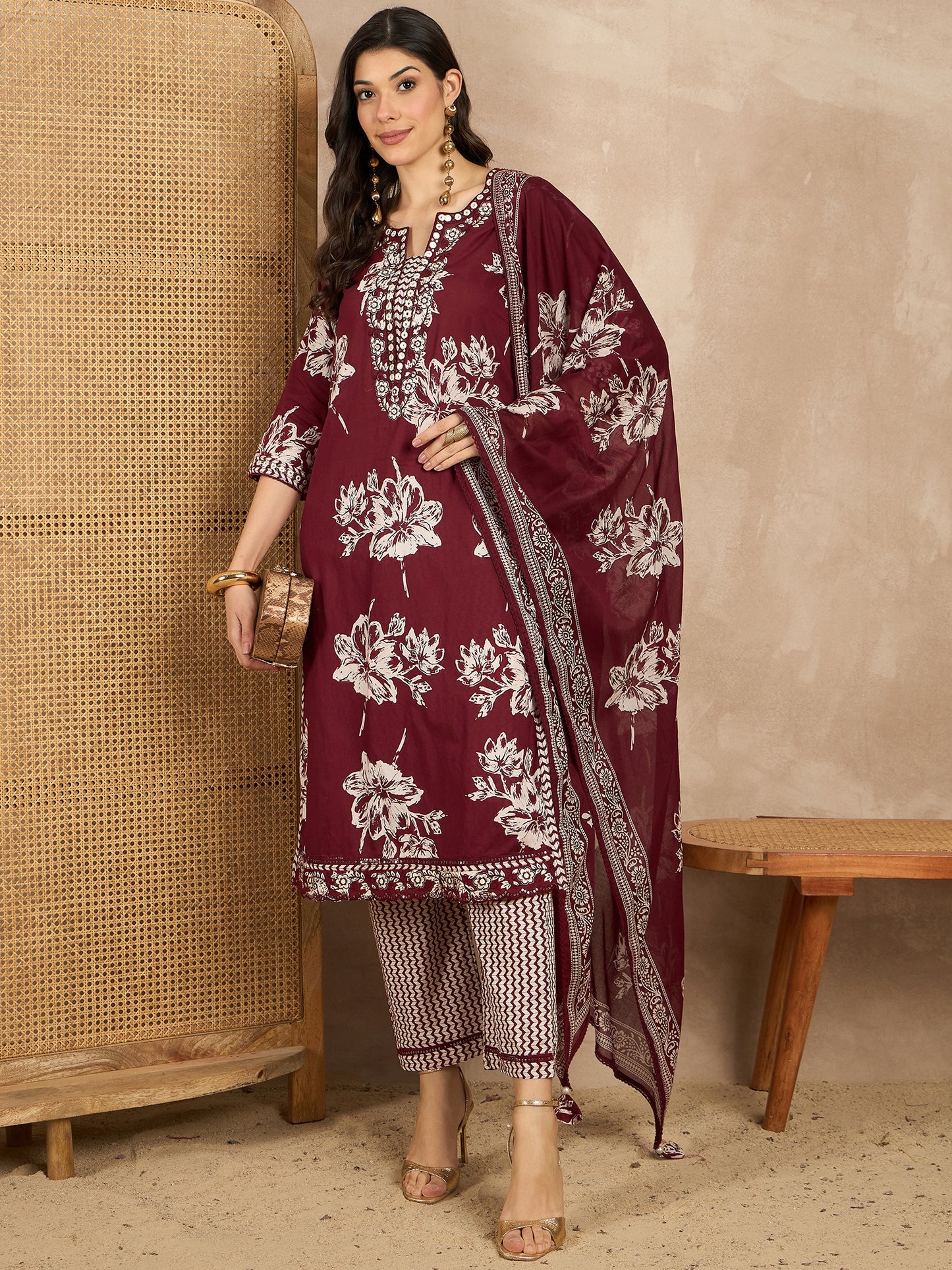 Women Floral Printed Regular Thread Work Pure Cotton Kurta with Trousers & With Dupatta