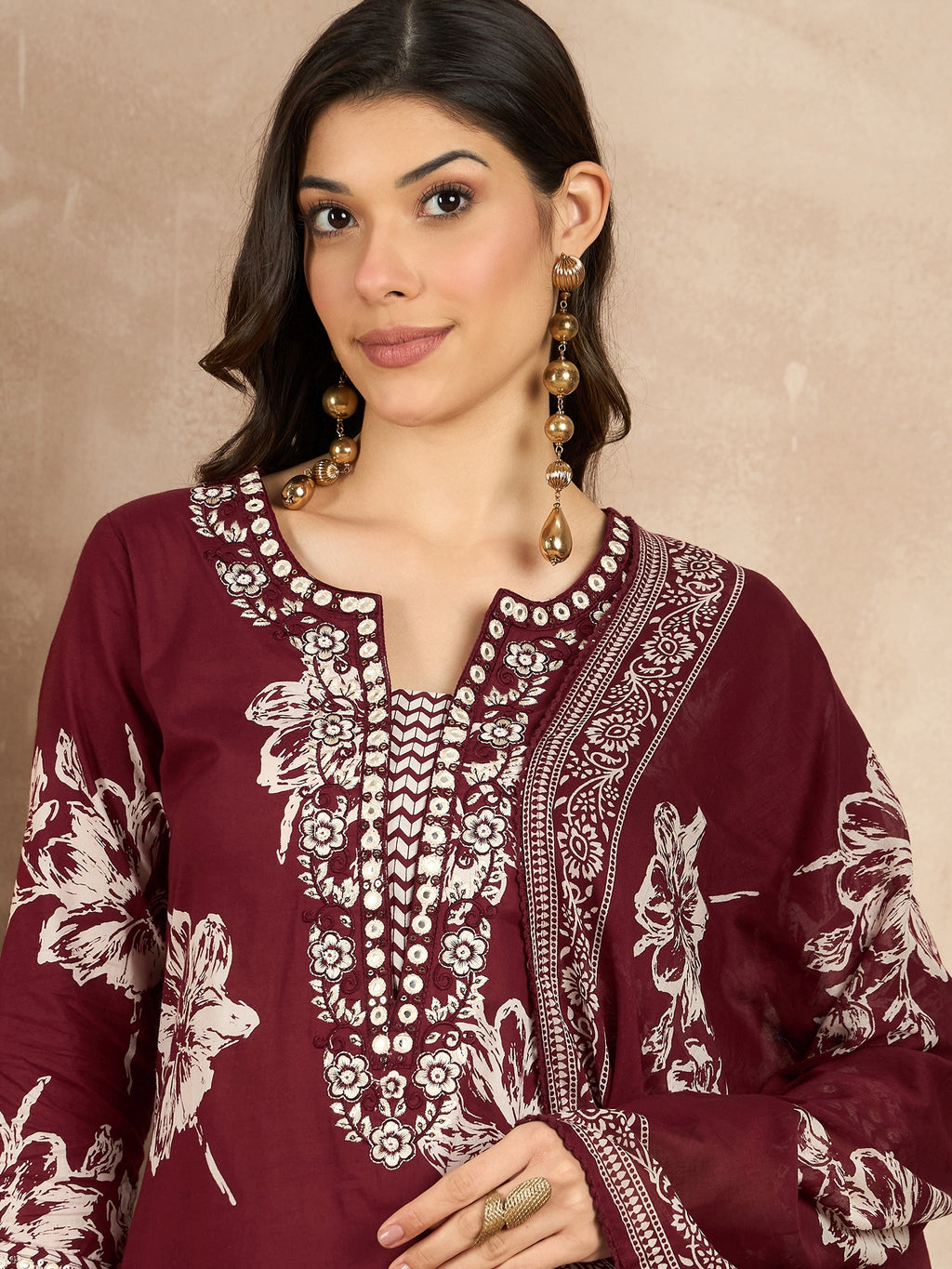 Women Floral Printed Regular Thread Work Pure Cotton Kurta with Trousers & With Dupatta