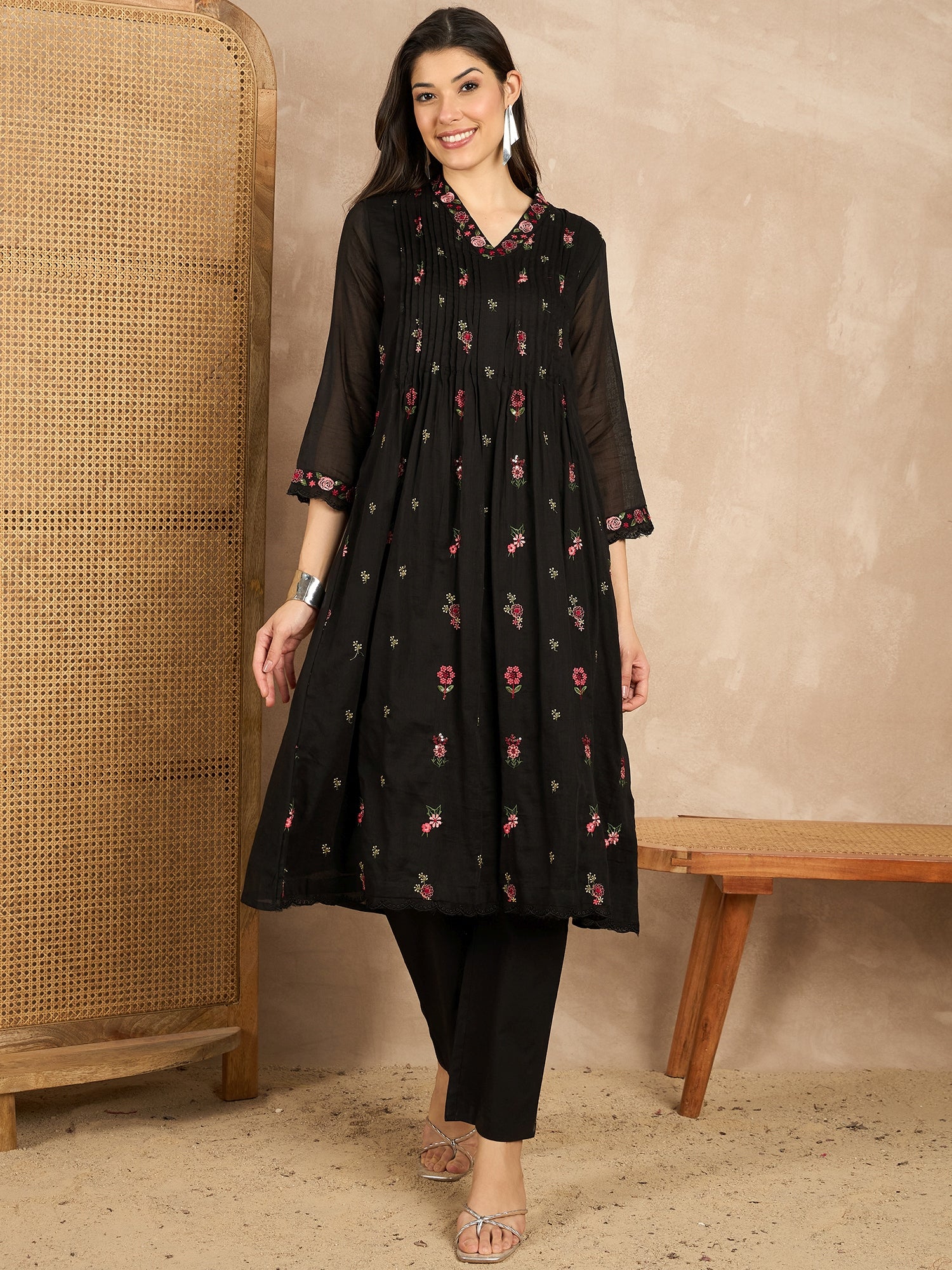 Women Floral Embroidered Pleated Thread Work Kurta with Trousers & With Dupatta