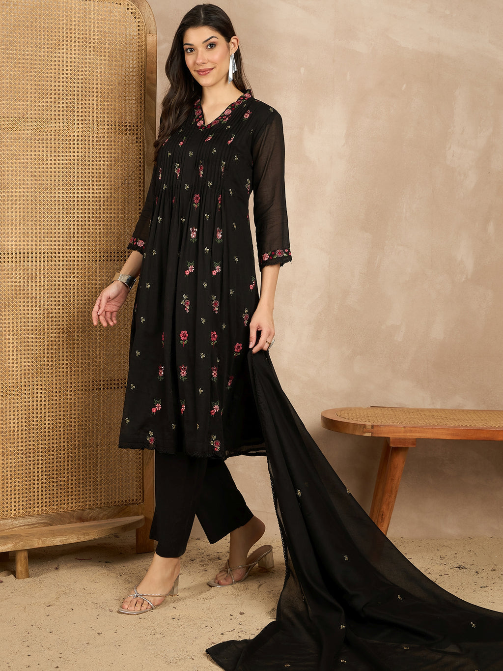 Women Floral Embroidered Pleated Thread Work Kurta with Trousers & With Dupatta