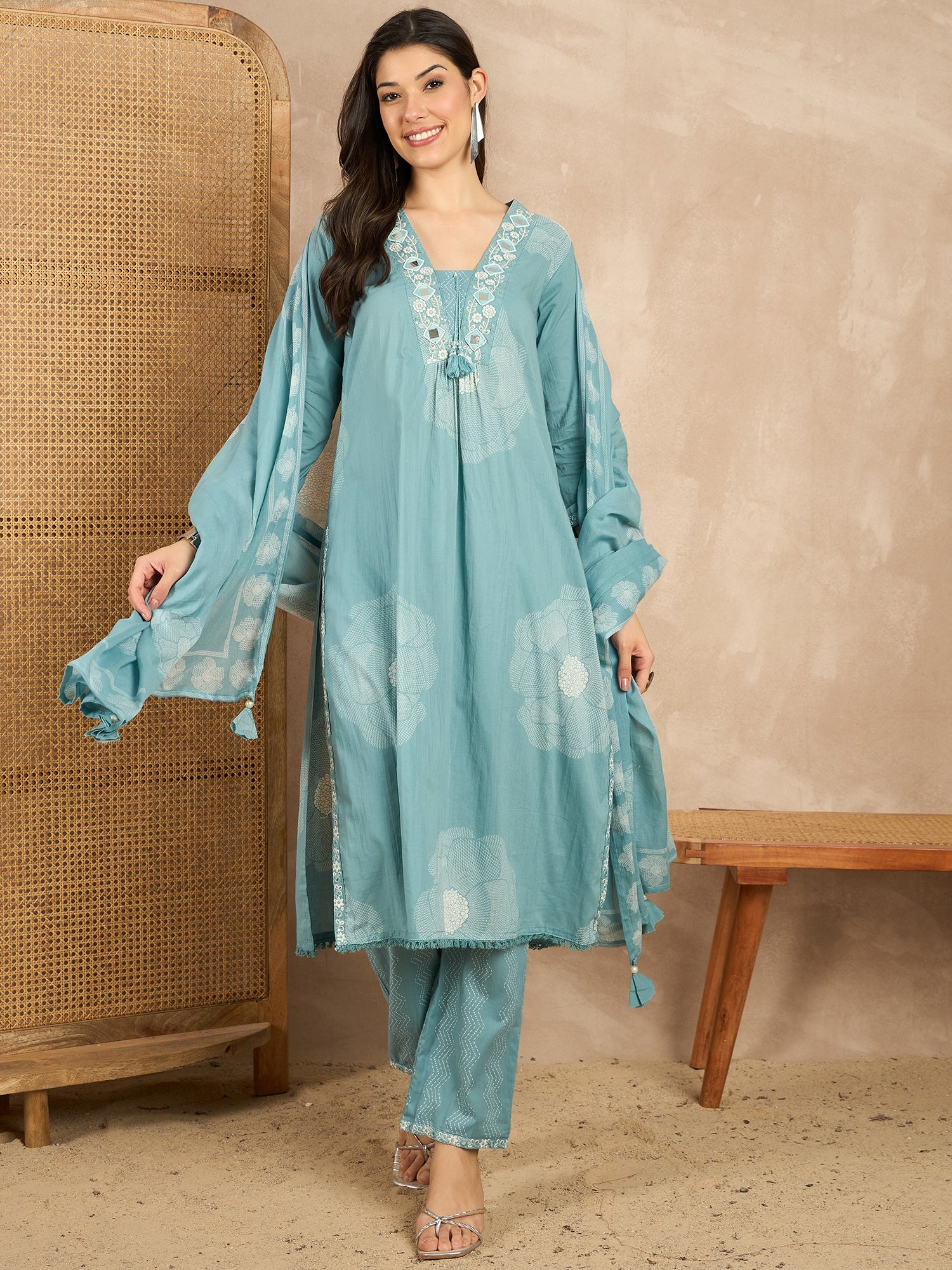 Women Floral Printed Regular Mirror Work Pure Cotton Kurta with Trousers & With Dupatta