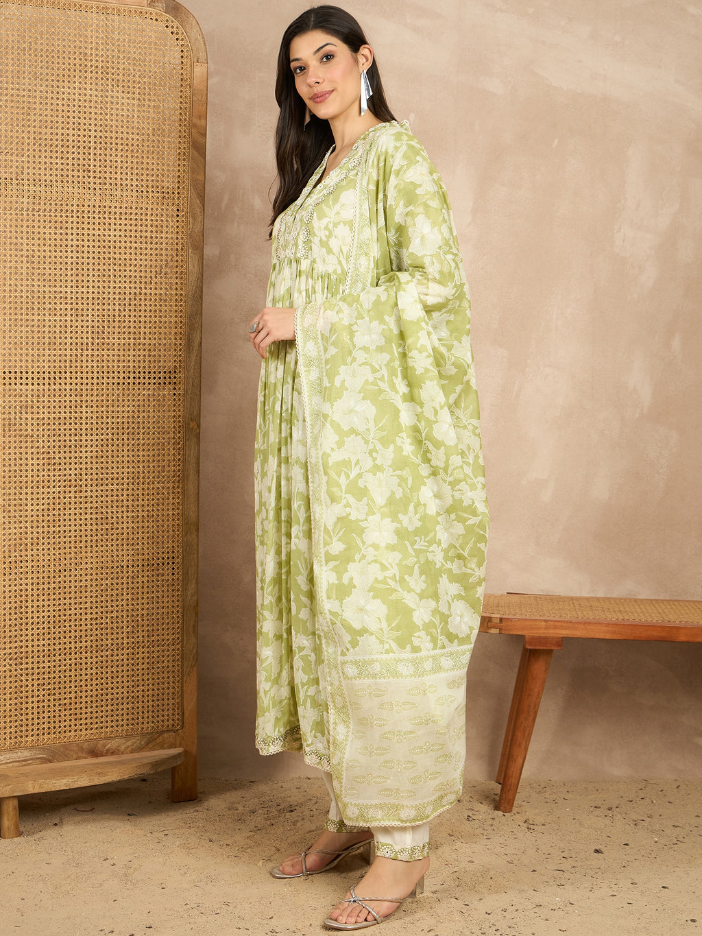 Women Floral Printed Pleated Mirror Work Kurta with Trousers & With Dupatta