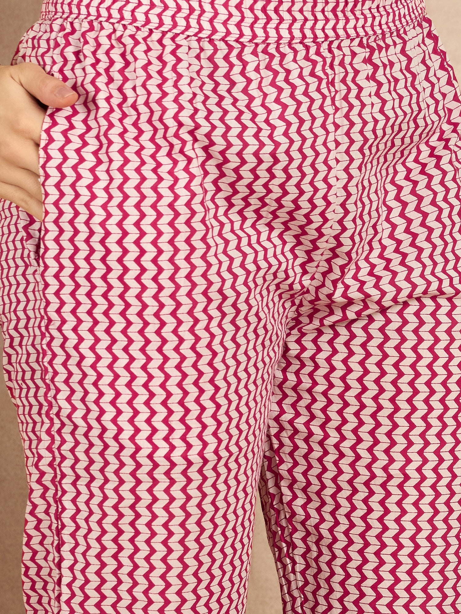 Women Floral Printed Regular Thread Work Pure Cotton Kurta with Trousers & With Dupatta