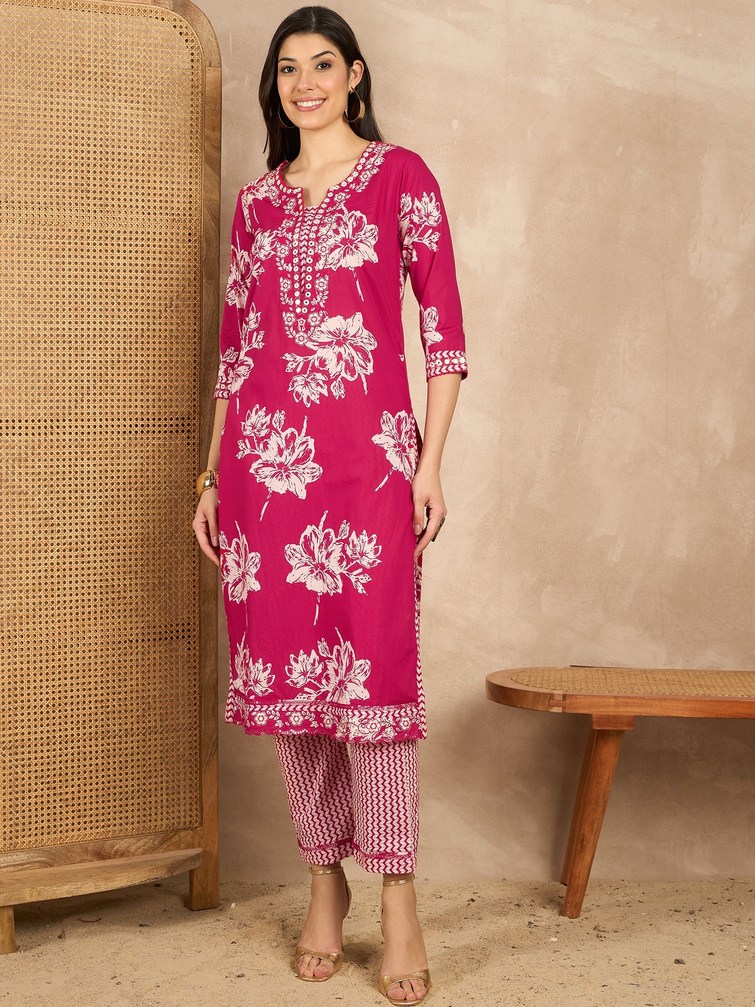 Women Floral Printed Regular Thread Work Pure Cotton Kurta with Trousers & With Dupatta