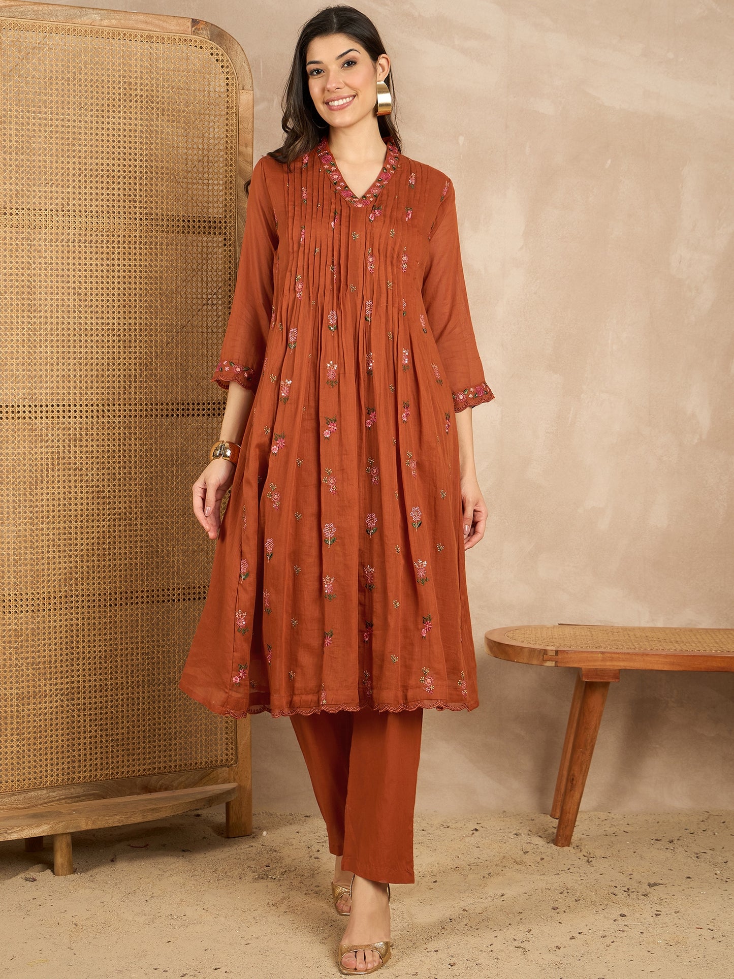 Women Floral Embroidered Pleated Thread Work Kurta with Trousers & With Dupatta