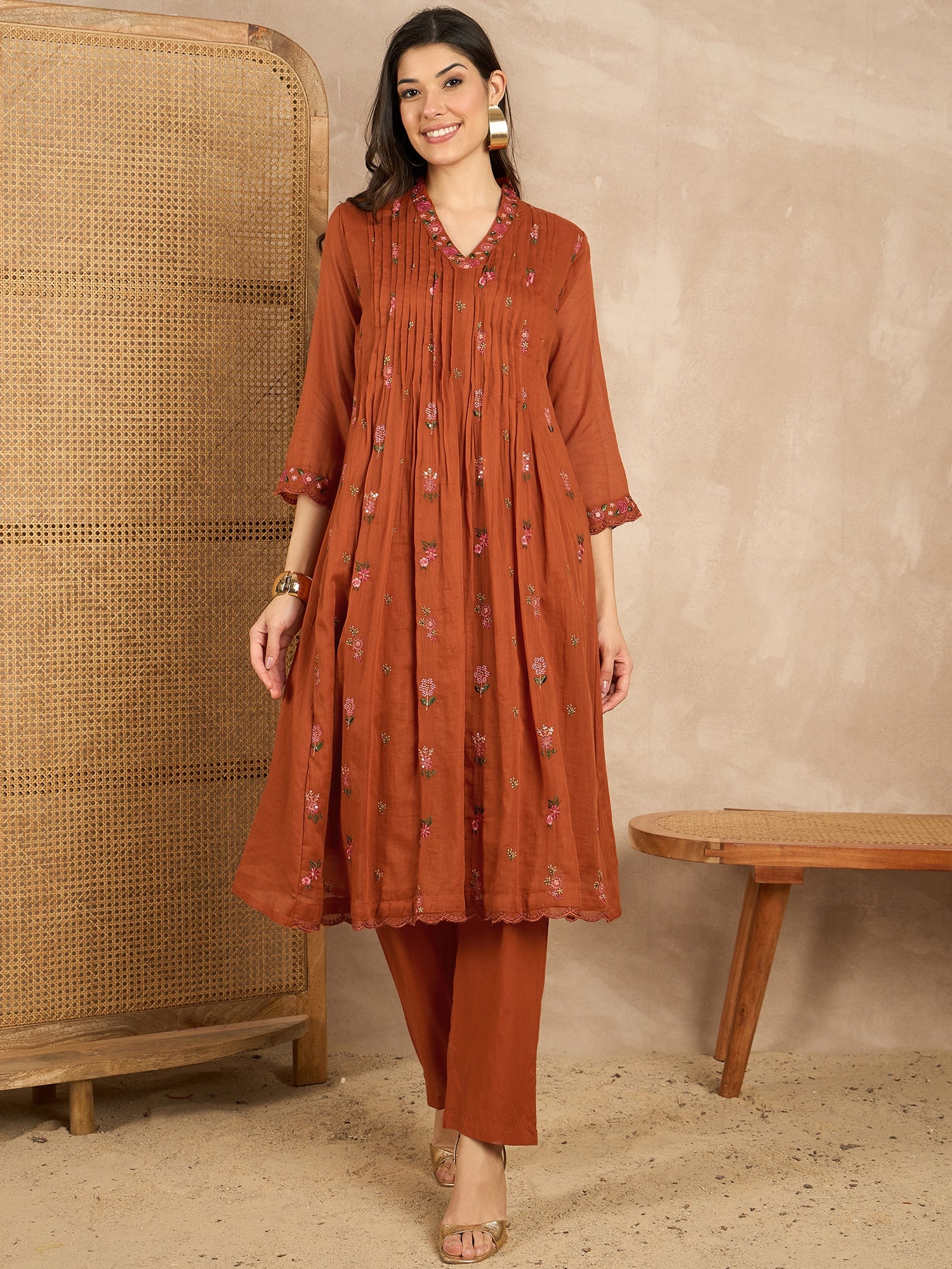 Women Floral Embroidered Pleated Thread Work Kurta with Trousers & With Dupatta