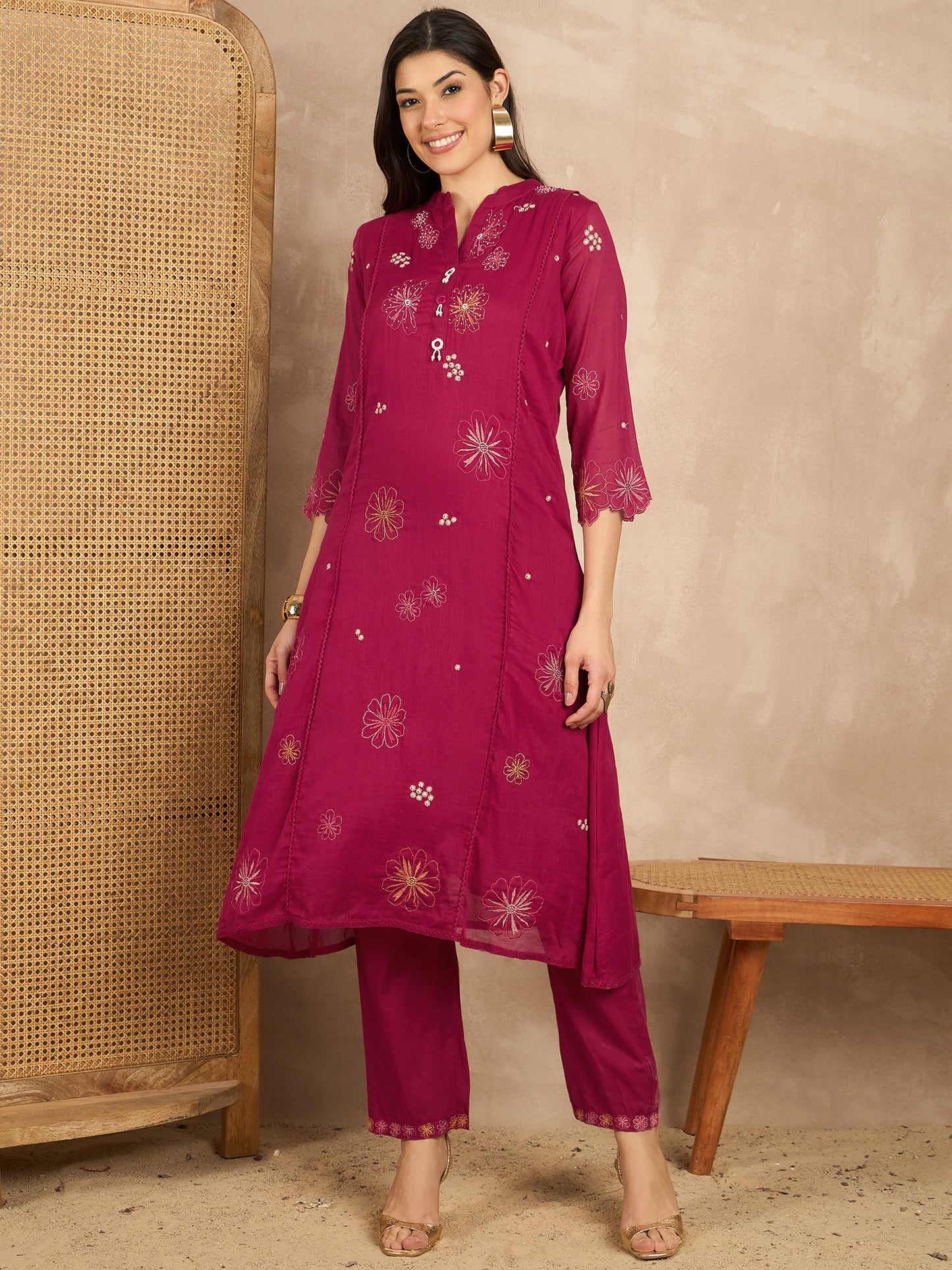 Women Floral Embroidered Regular Thread Work Kurta with Trousers & With Dupatta