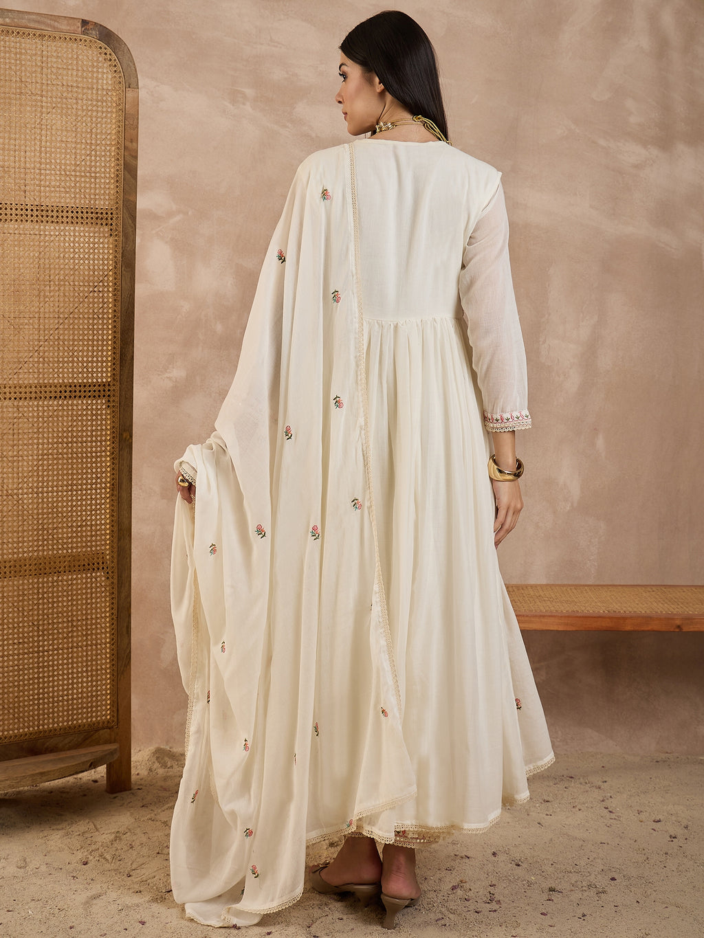 Floral Embroidered Pleated Thread Work Kurta With Trousers & Dupatta