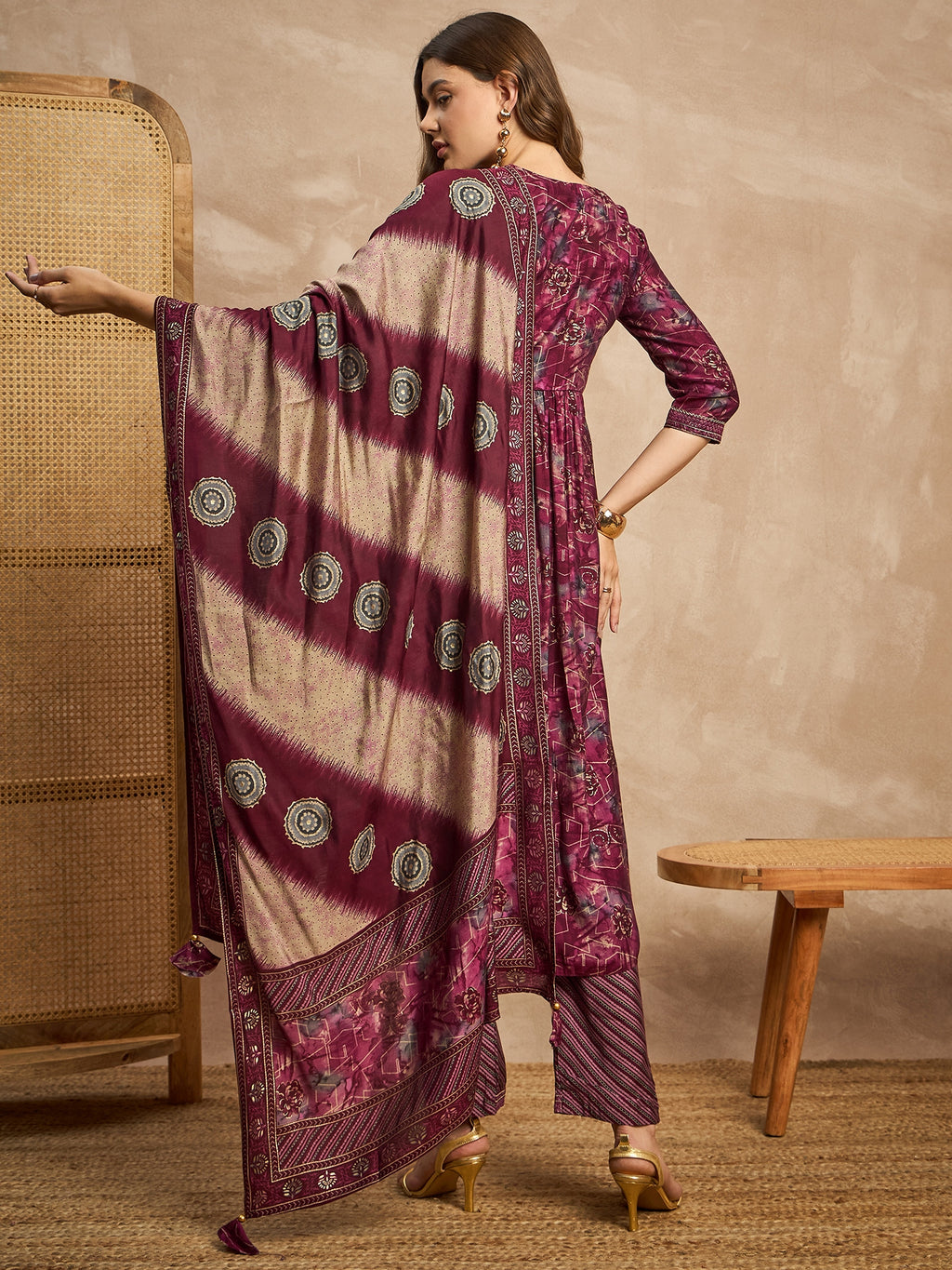 Women Floral Printed High Slit Thread Work Straight Kurta with Trousers & Dupatta