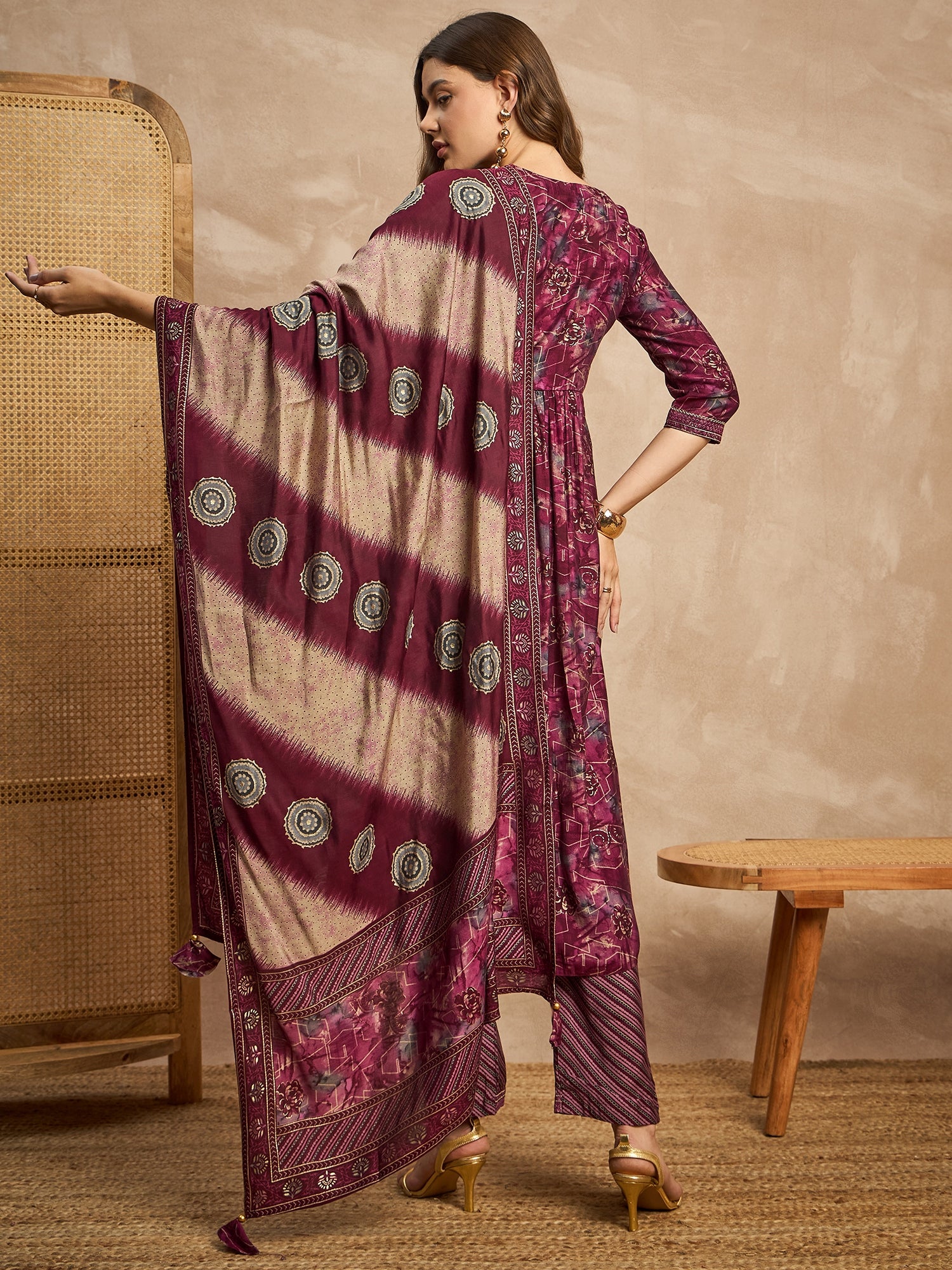 Women Floral Printed High Slit Thread Work Straight Kurta with Trousers & Dupatta