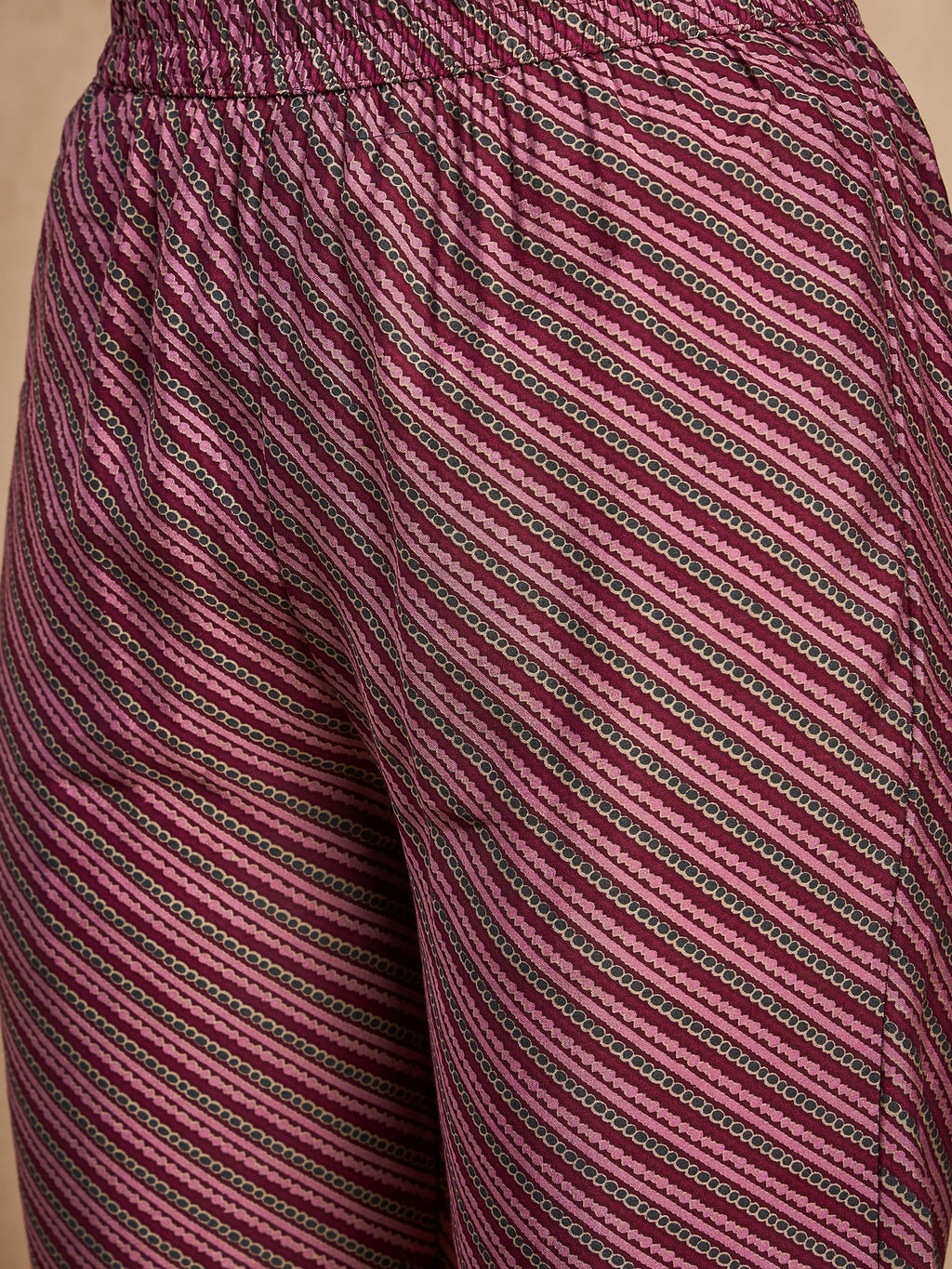 Women Floral Printed High Slit Thread Work Straight Kurta with Trousers & Dupatta