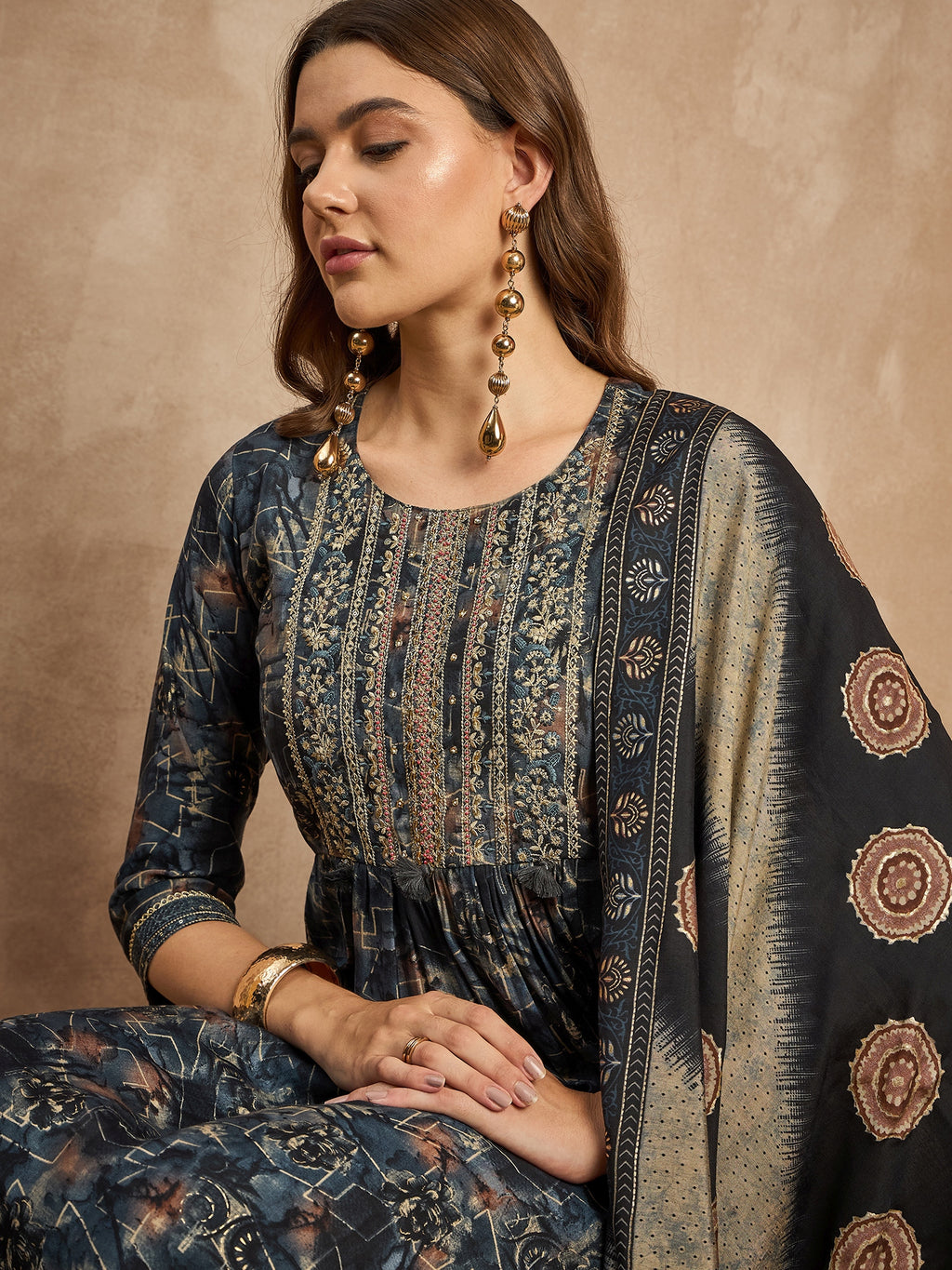 Women Floral Printed High Slit Thread Work Straight Kurta with Trousers & Dupatta