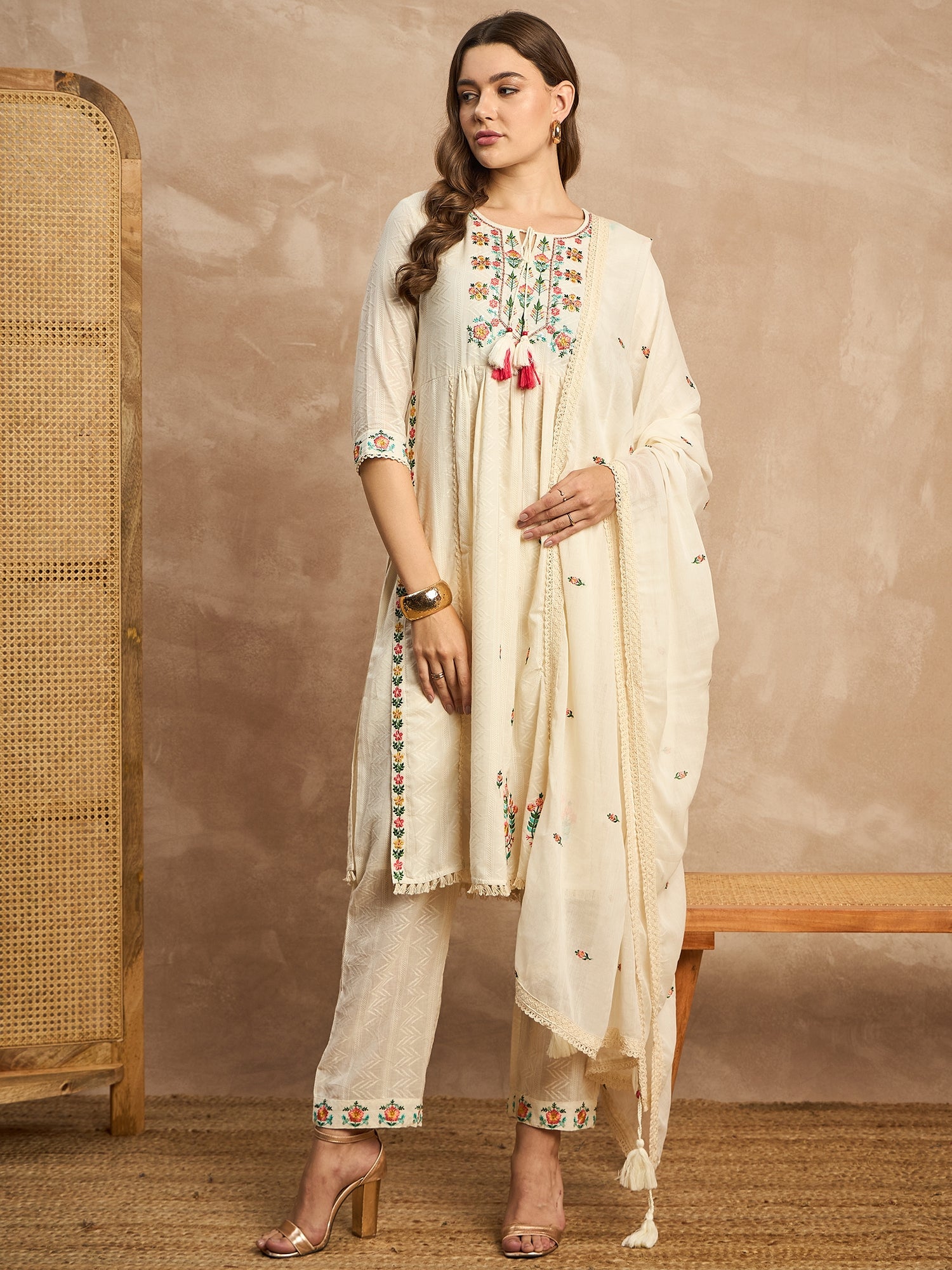 Women Ethnic Motifs Embroidered Regular Thread Work Kurta with Trousers & With Dupatta