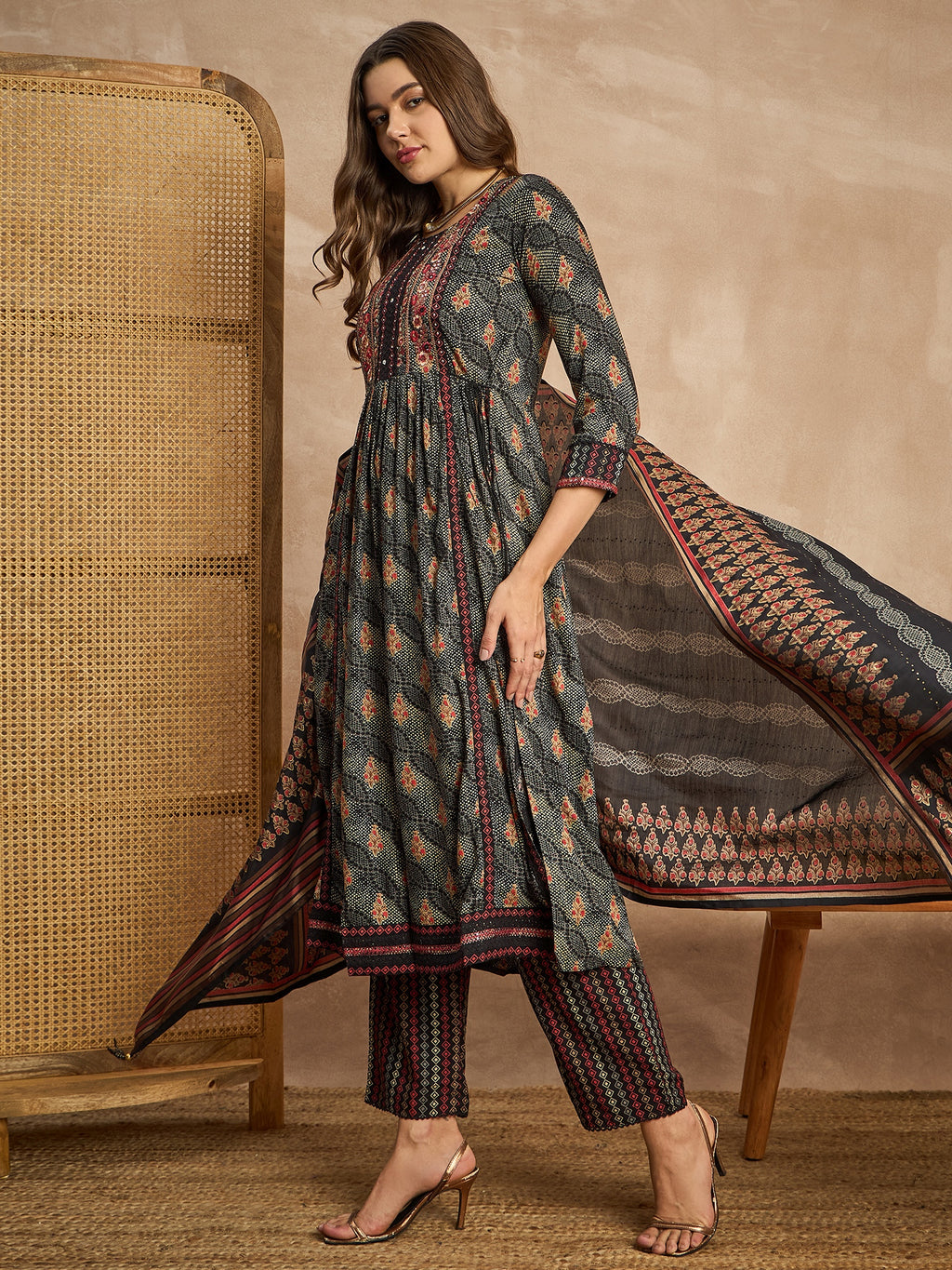 Women Floral Embroidered Regular Mirror Work Kurta with Trousers & With Dupatta