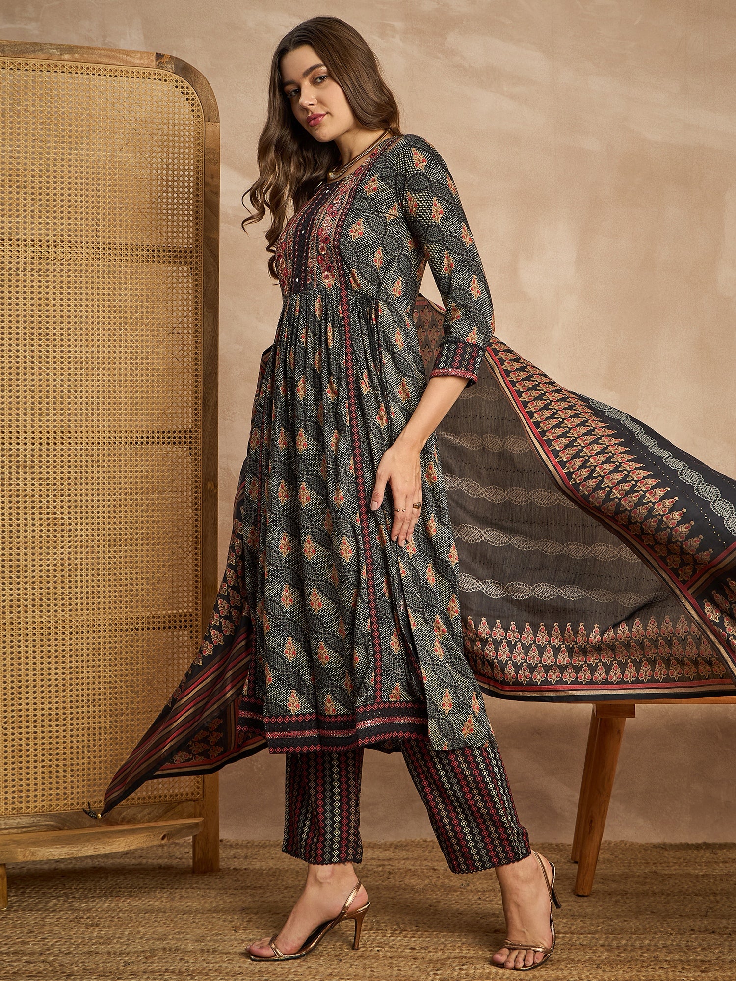 Women Floral Embroidered Regular Mirror Work Kurta with Trousers & With Dupatta