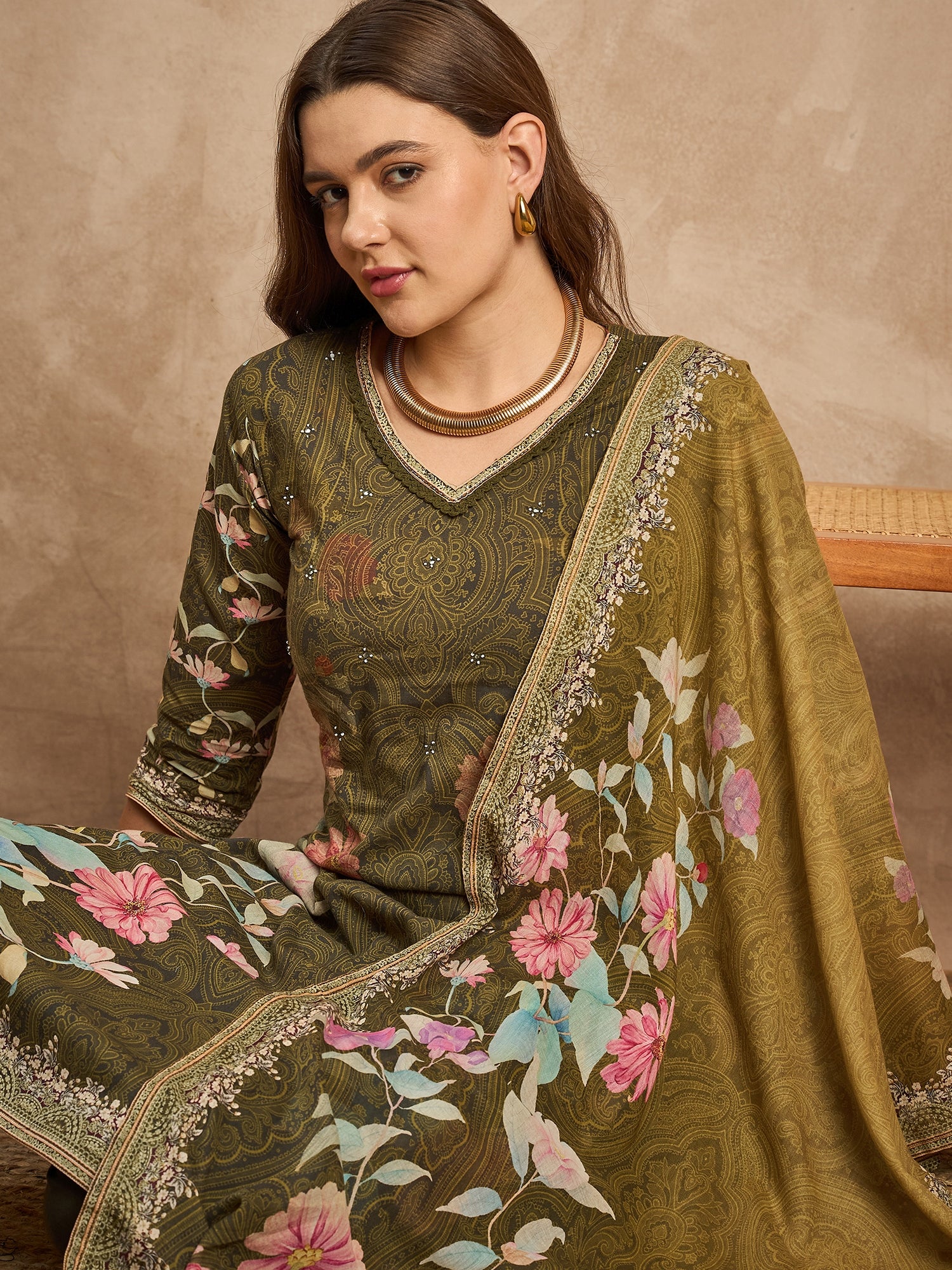 Women Floral Printed Beads and Stones Pure Cotton Kurta with Trousers & Dupatta