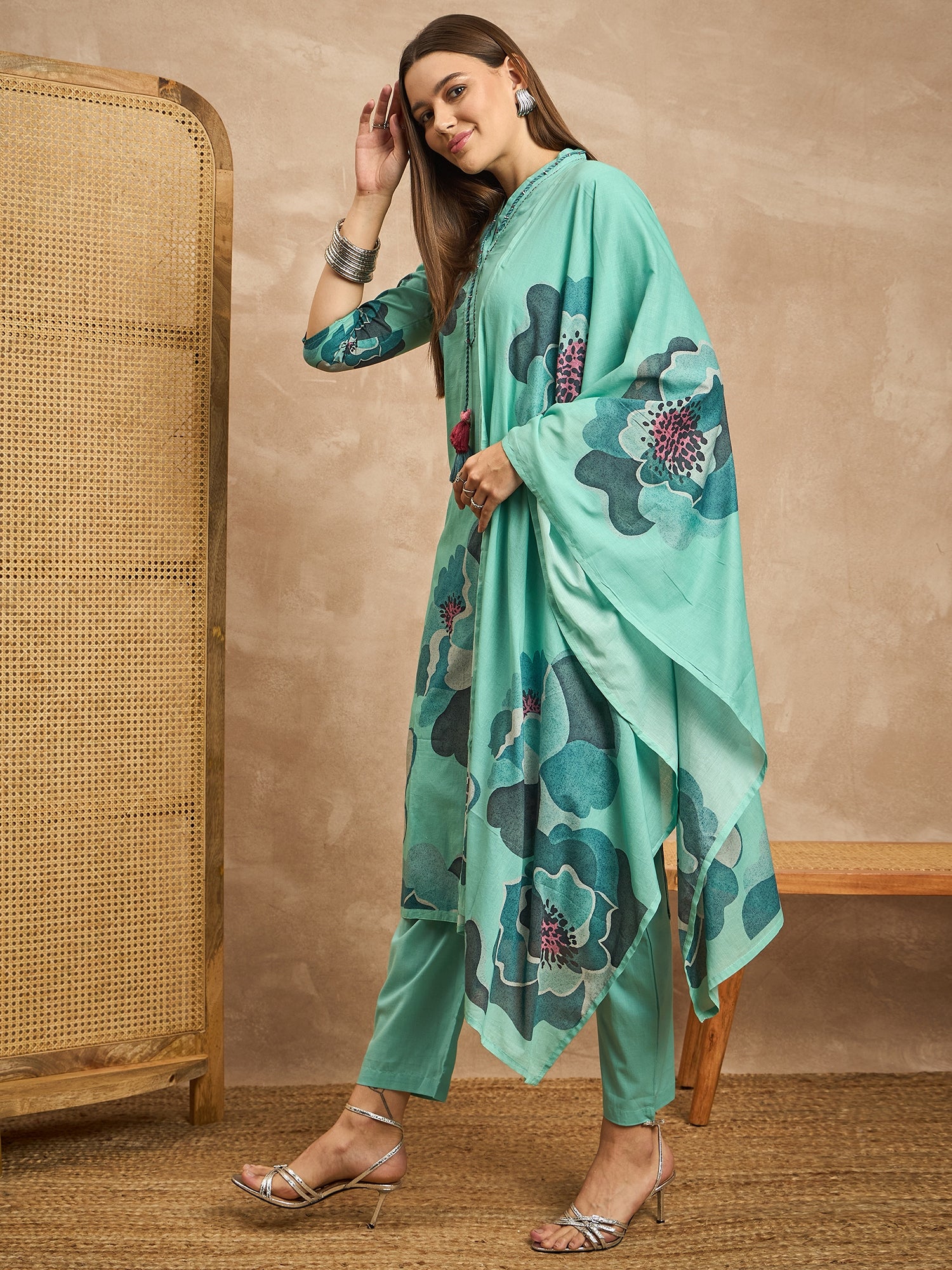 Women Floral Printed Thread Work Pure Cotton Straight Kurta with Trousers & Dupatta