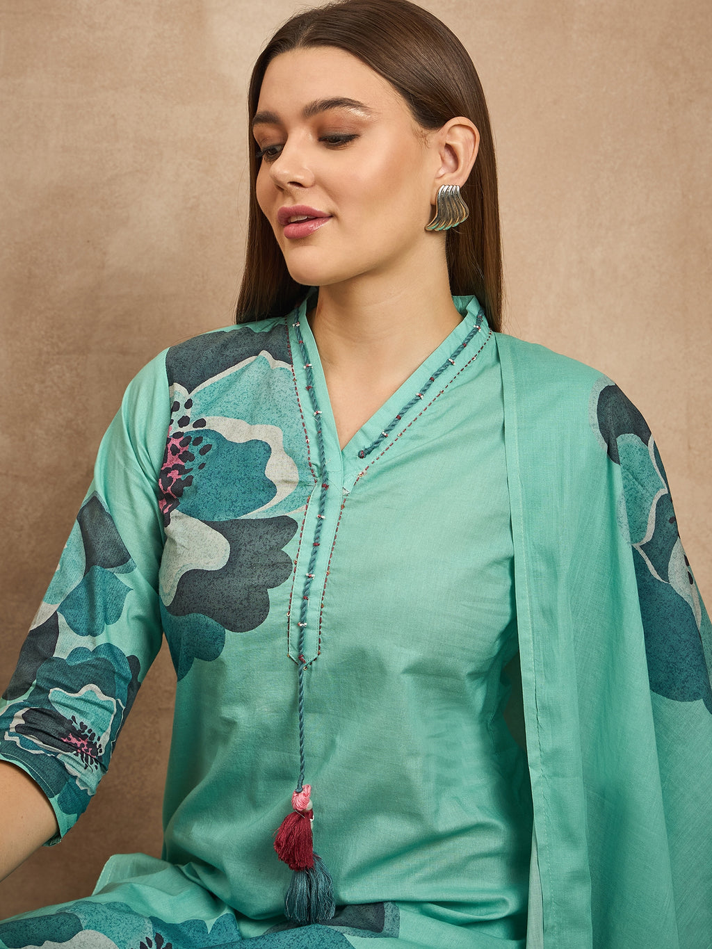 Women Floral Printed Thread Work Pure Cotton Straight Kurta with Trousers & Dupatta