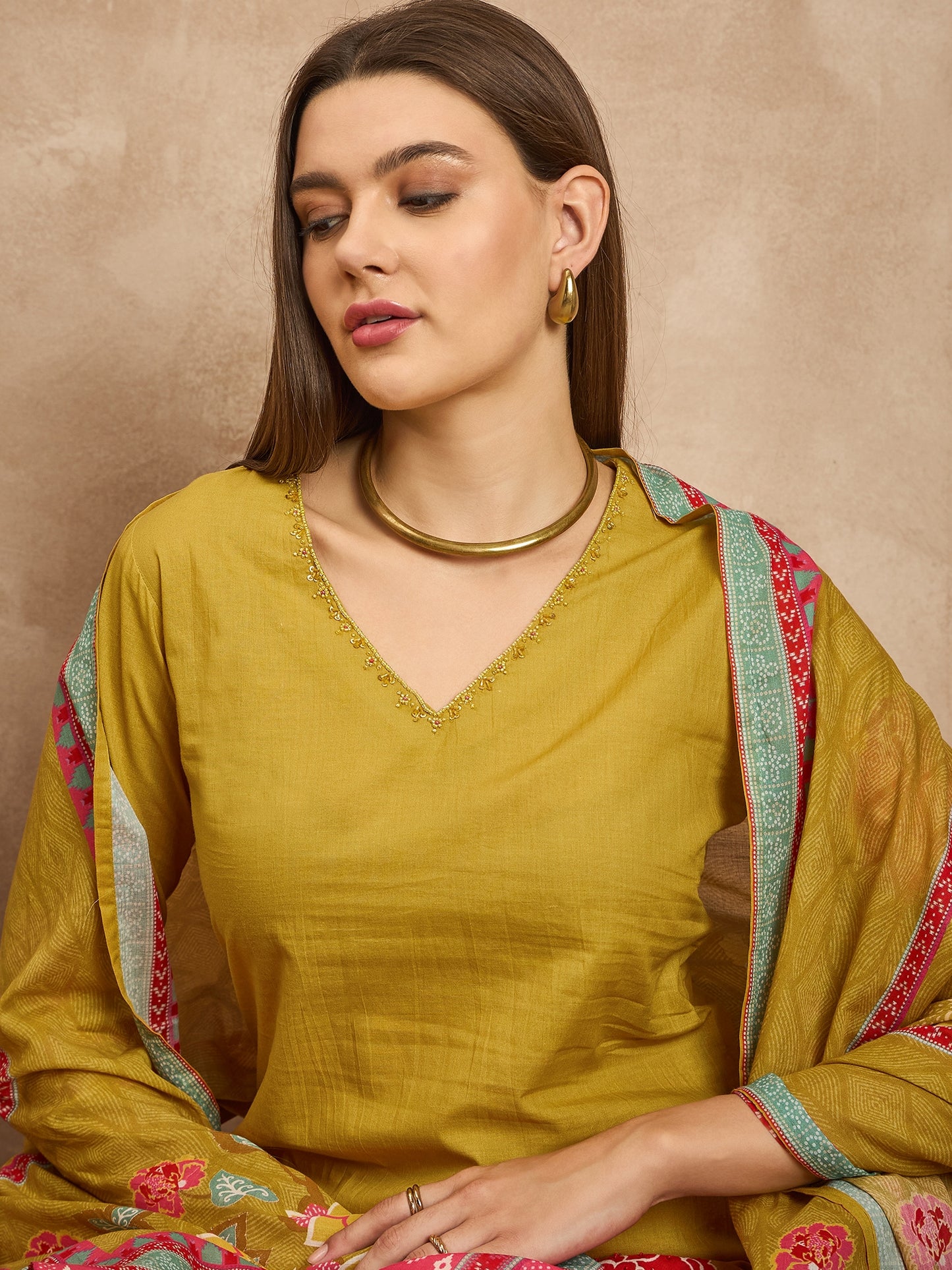 Women Floral Printed Beads and Stones Pure Cotton Kurta with Trousers & Dupatta